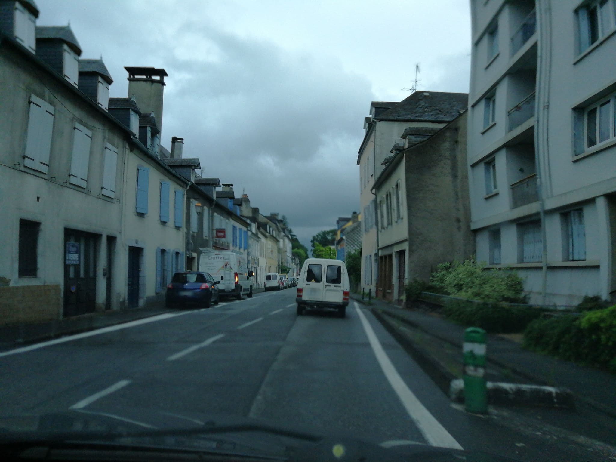 Street view near Onigourmand, Oloron-Sainte-Marie — © jerome_pietri (CC BY-SA · Mapillary)