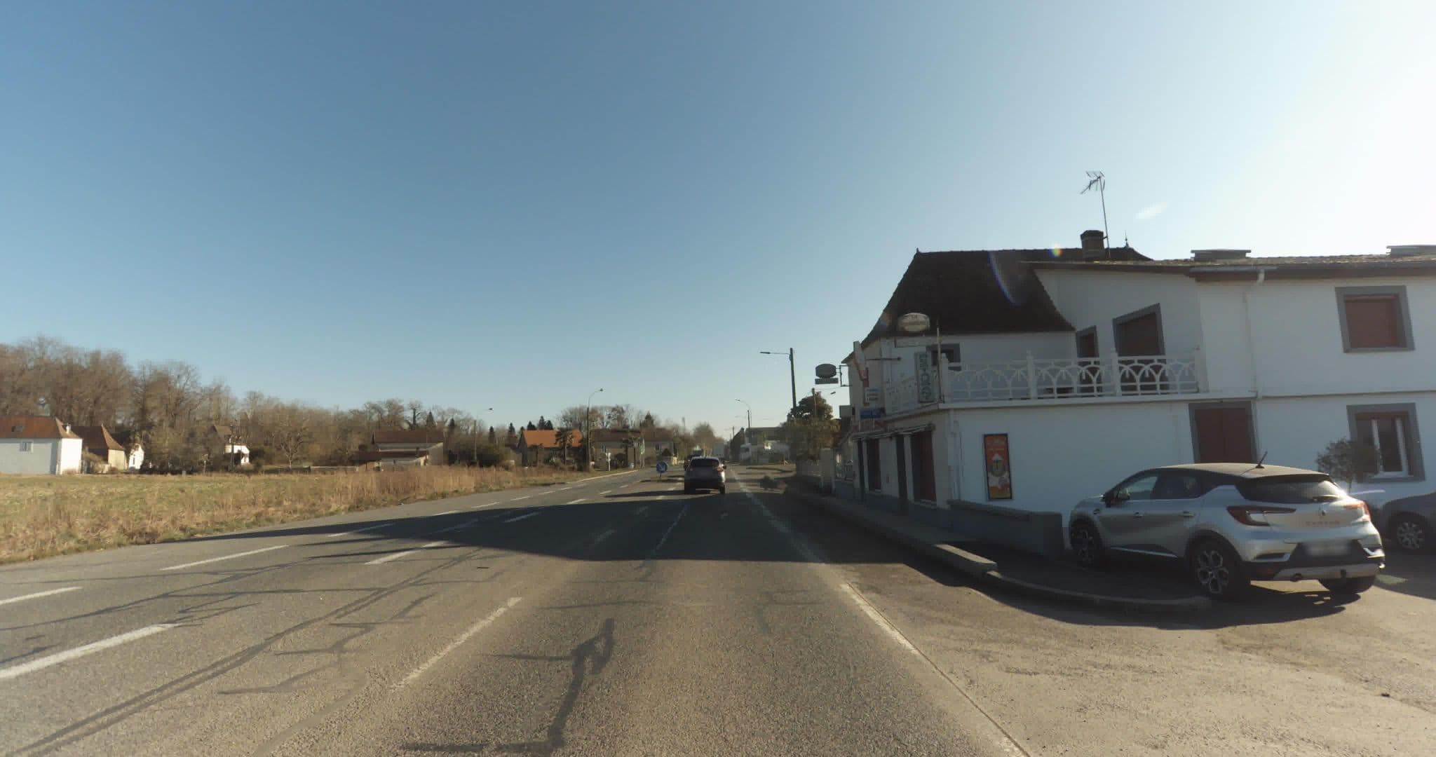 Street view near Mousqué Restaurant Laborde, Mont — © sogefi (CC BY-SA · Mapillary)