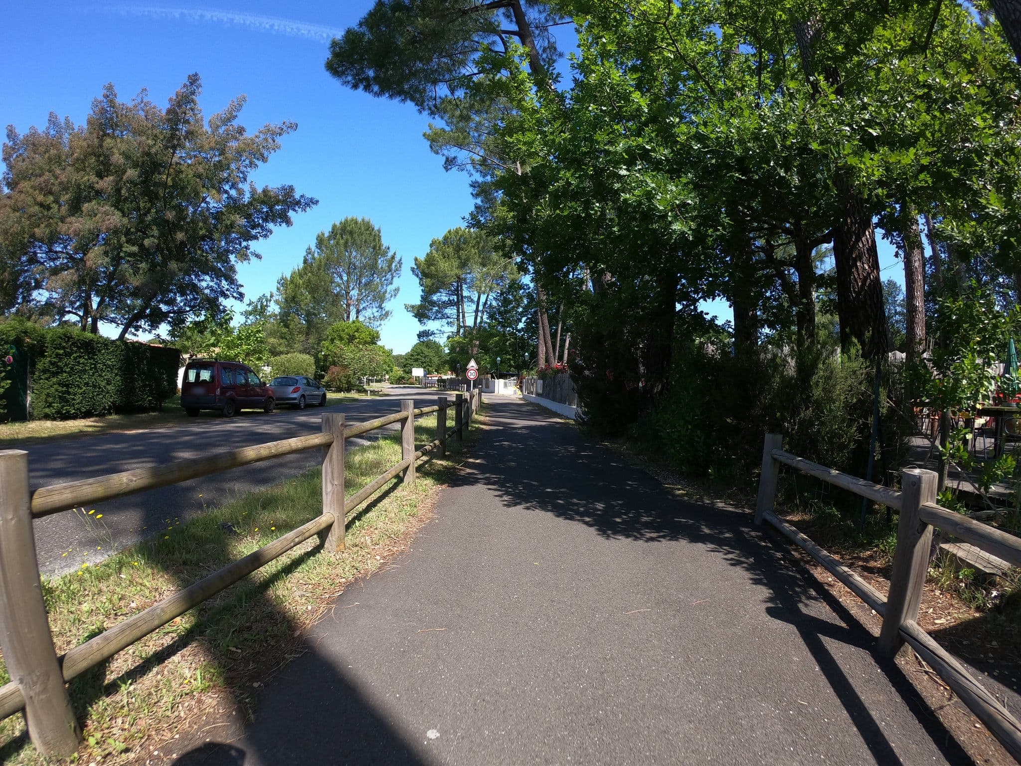 Street view near Camping Campéole Navarrosse, Biscarrosse — © gitouche (CC BY-SA · Mapillary)