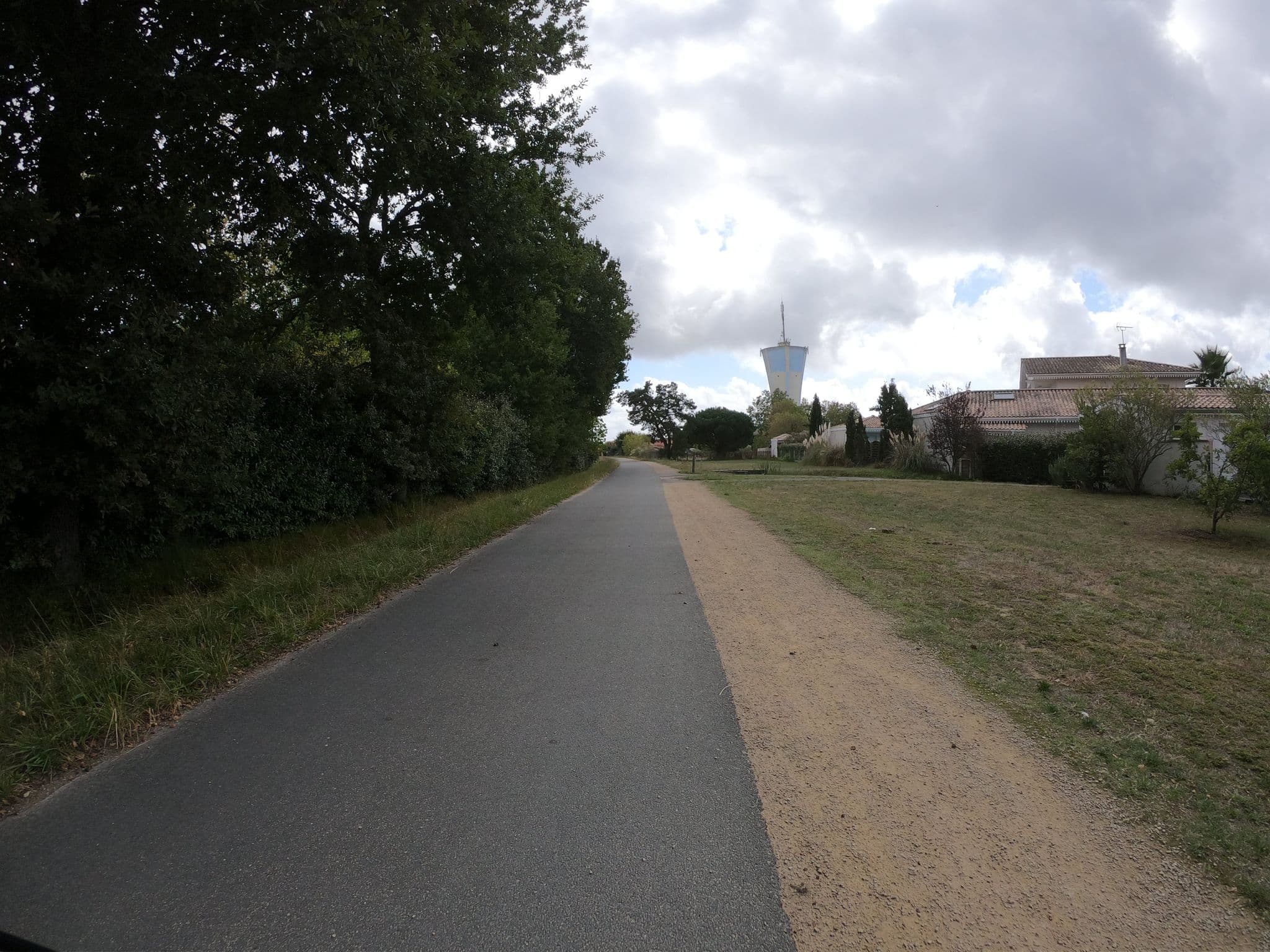 Street view near Chambres d'hôtes Aresia, Arès — © gitouche (CC BY-SA · Mapillary)