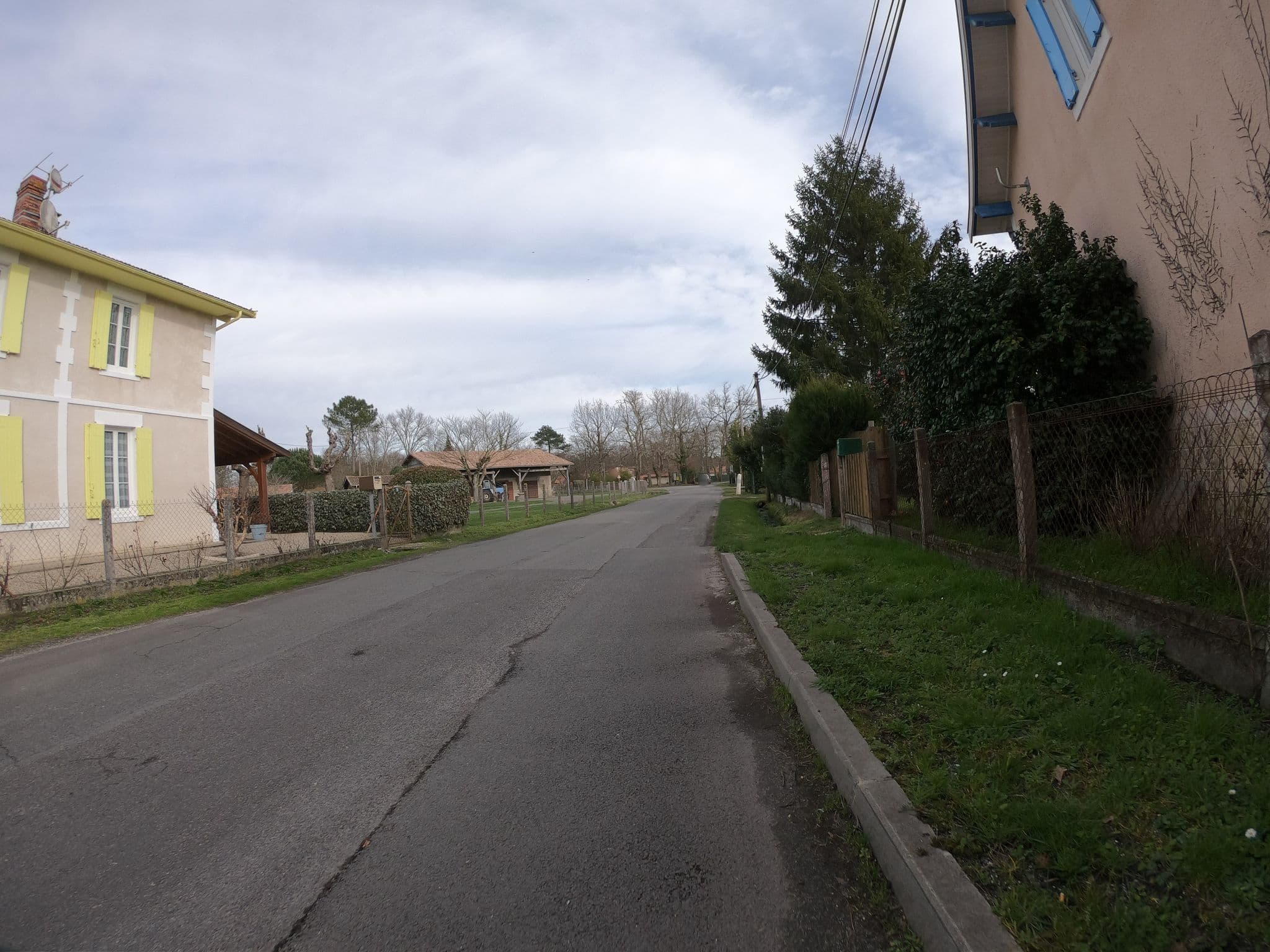 Street view near appartements d'hôtes la Foulonnerie, Mios — © gitouche (CC BY-SA · Mapillary)