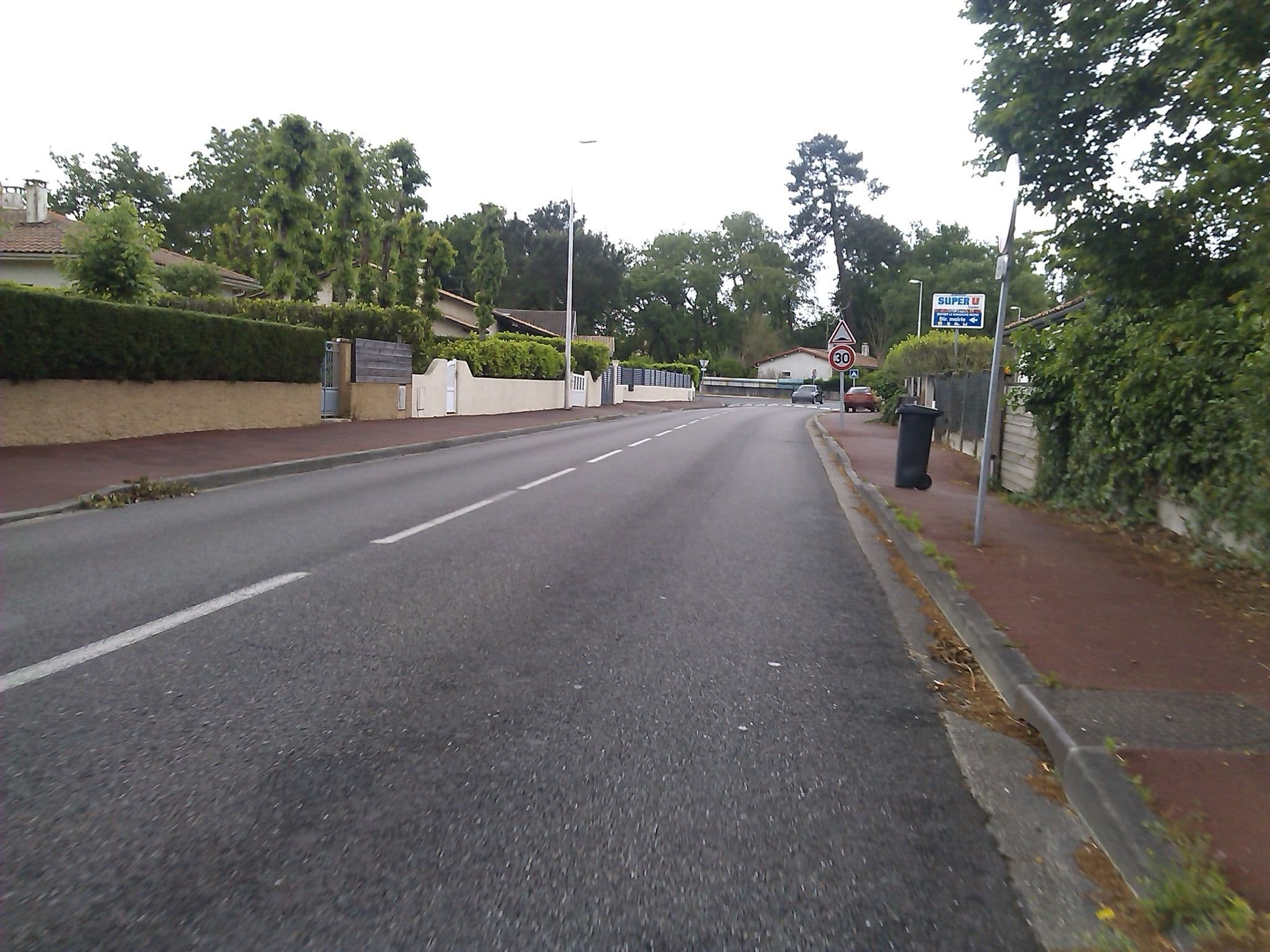 Street view near Chez Mamita & Papi, Cestas — © changchun1 (CC BY-SA · Mapillary)