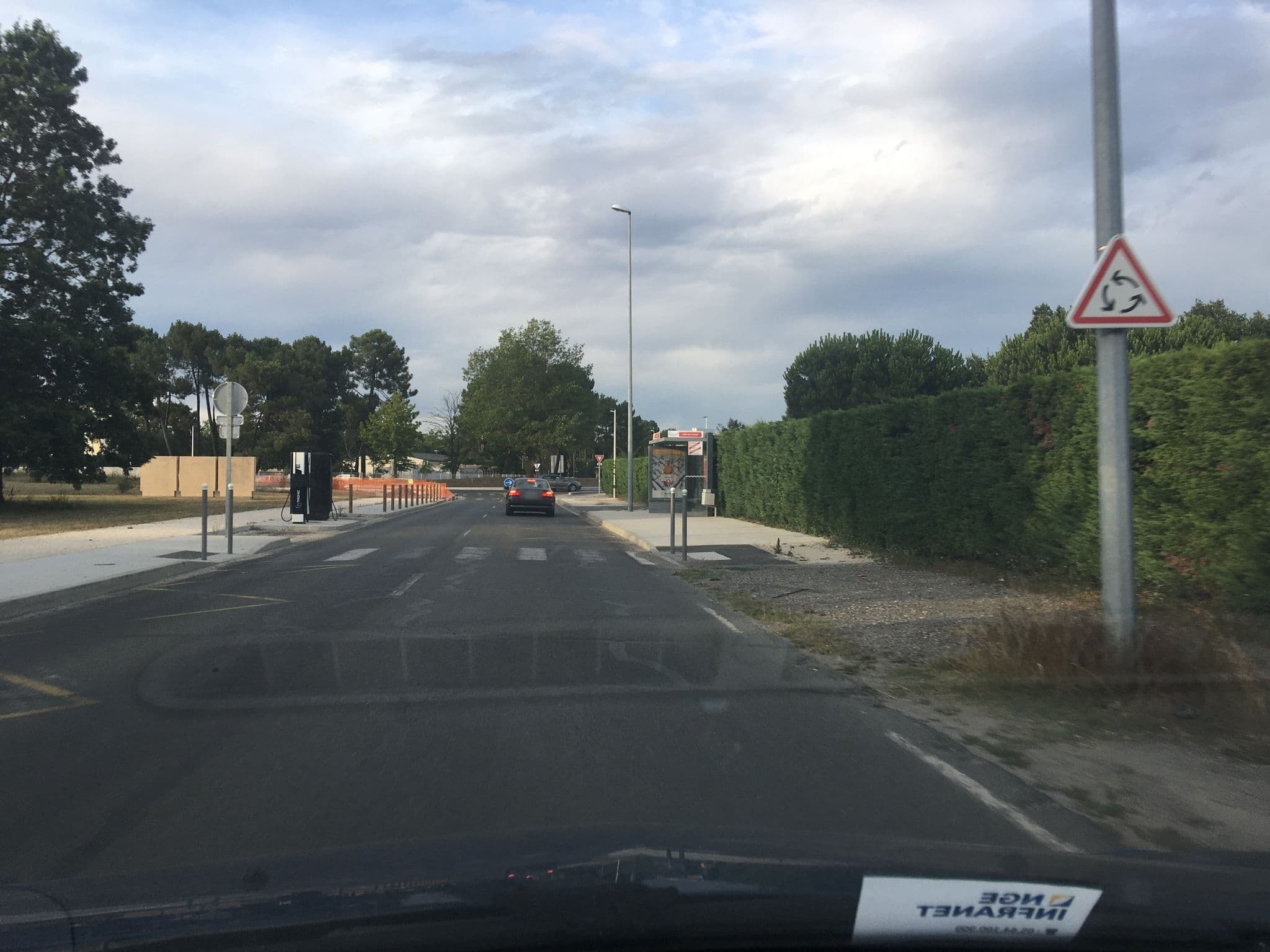 Street view near Hôtel Restaurant Campanile Bordeaux Sud Pessac, Canéjan — © max93600 (CC BY-SA · Mapillary)