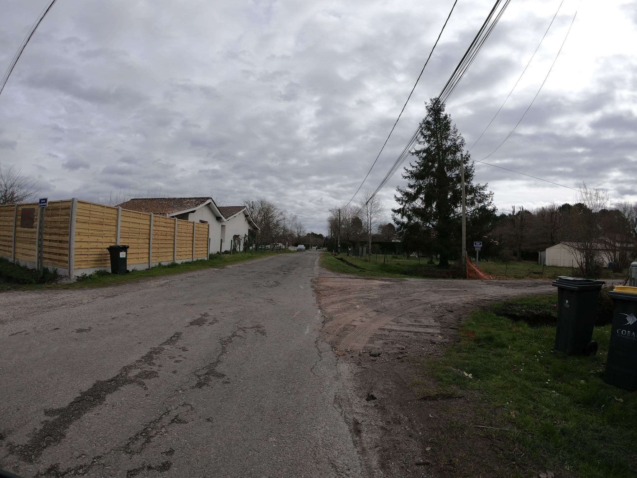 Street view near sentimental loft, Mios — © gitouche (CC BY-SA · Mapillary)