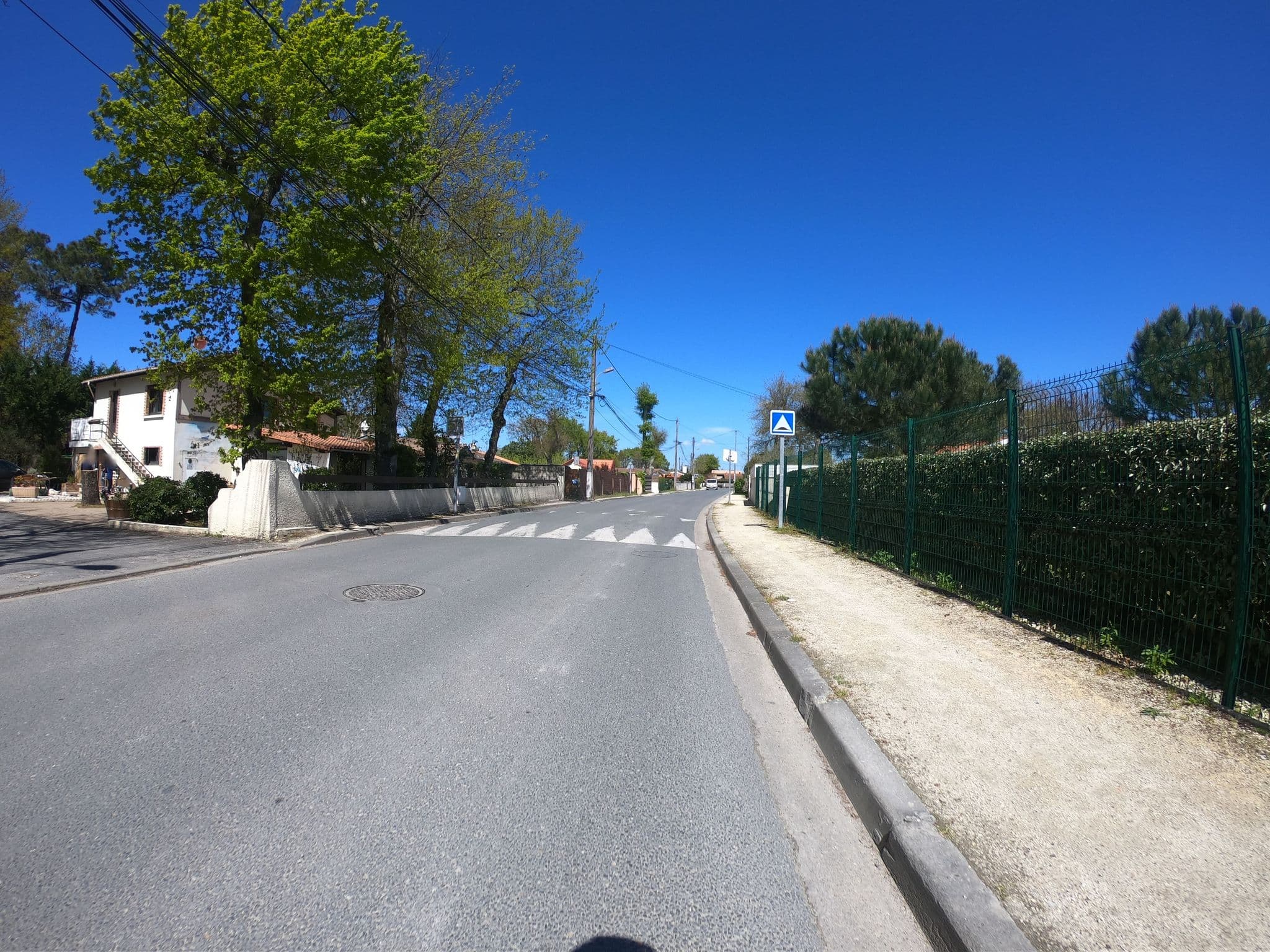 Street view near Camp de Vacances de l'Anas, Gujan-Mestras — © gitouche (CC BY-SA · Mapillary)