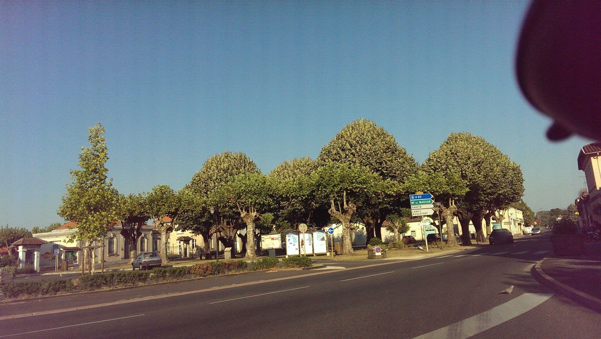 Street view near Les Arbousiers, Sabres — © roraima (CC BY-SA · Mapillary)