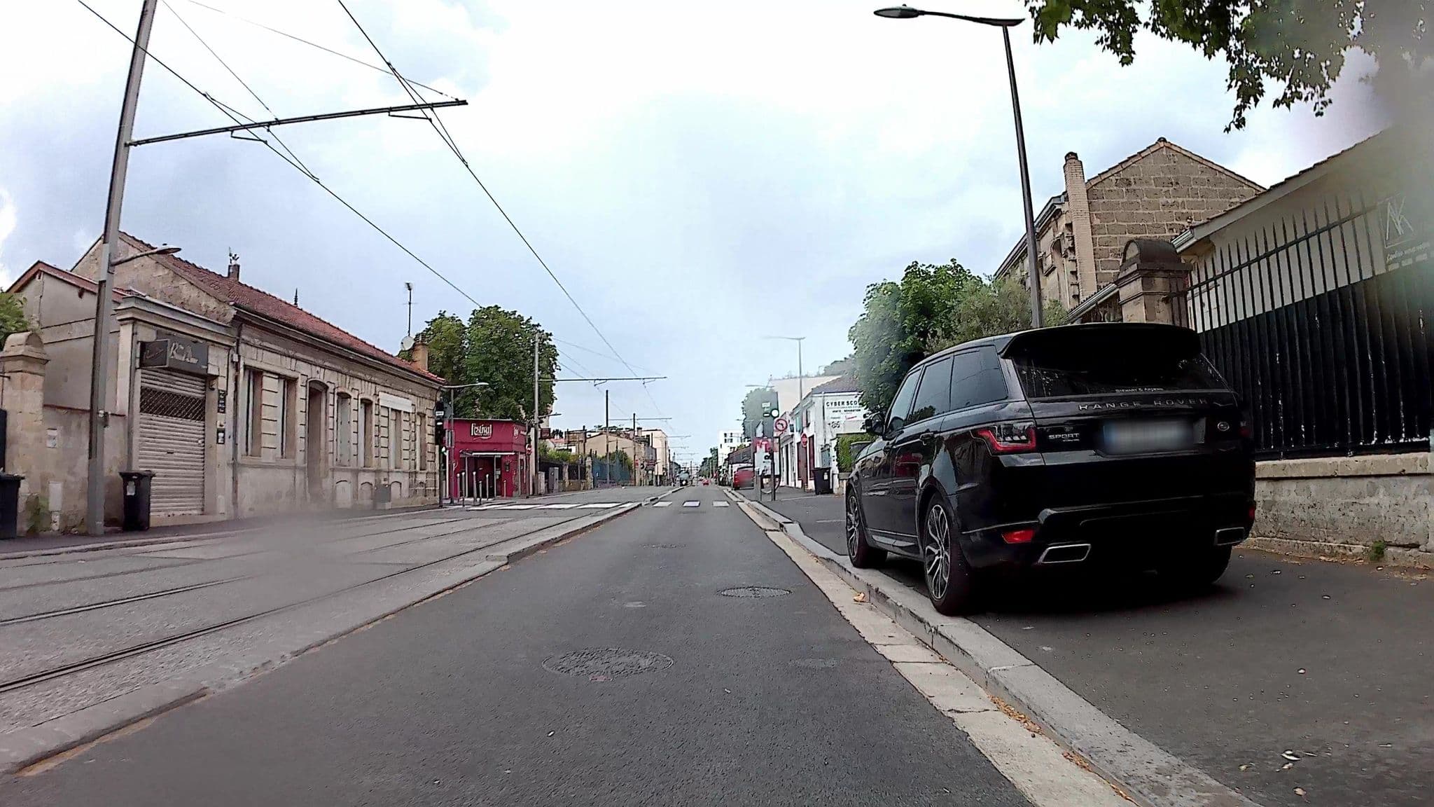 Street view near Maison Pavlov, Le Bouscat — © trouyer (CC BY-SA · Mapillary)
