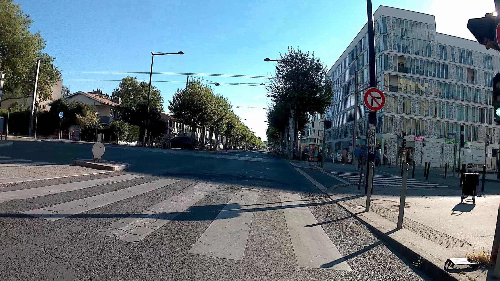 Street view near B&B Hôtel, Bègles — © trouyer (CC BY-SA · Mapillary)