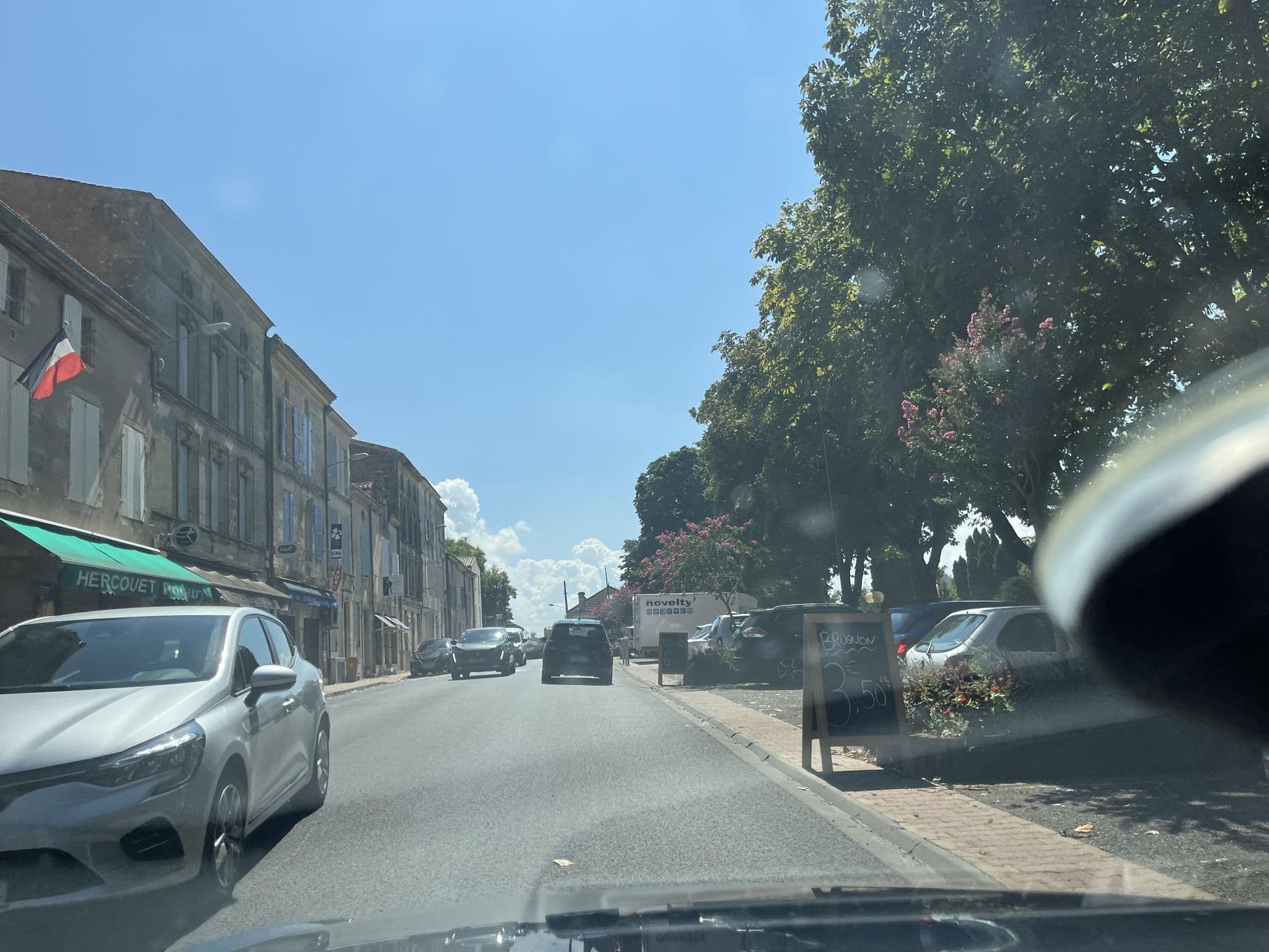 Street view near Bordeaux Village Blaye, Blaye — © ismaeltthds (CC BY-SA · Mapillary)