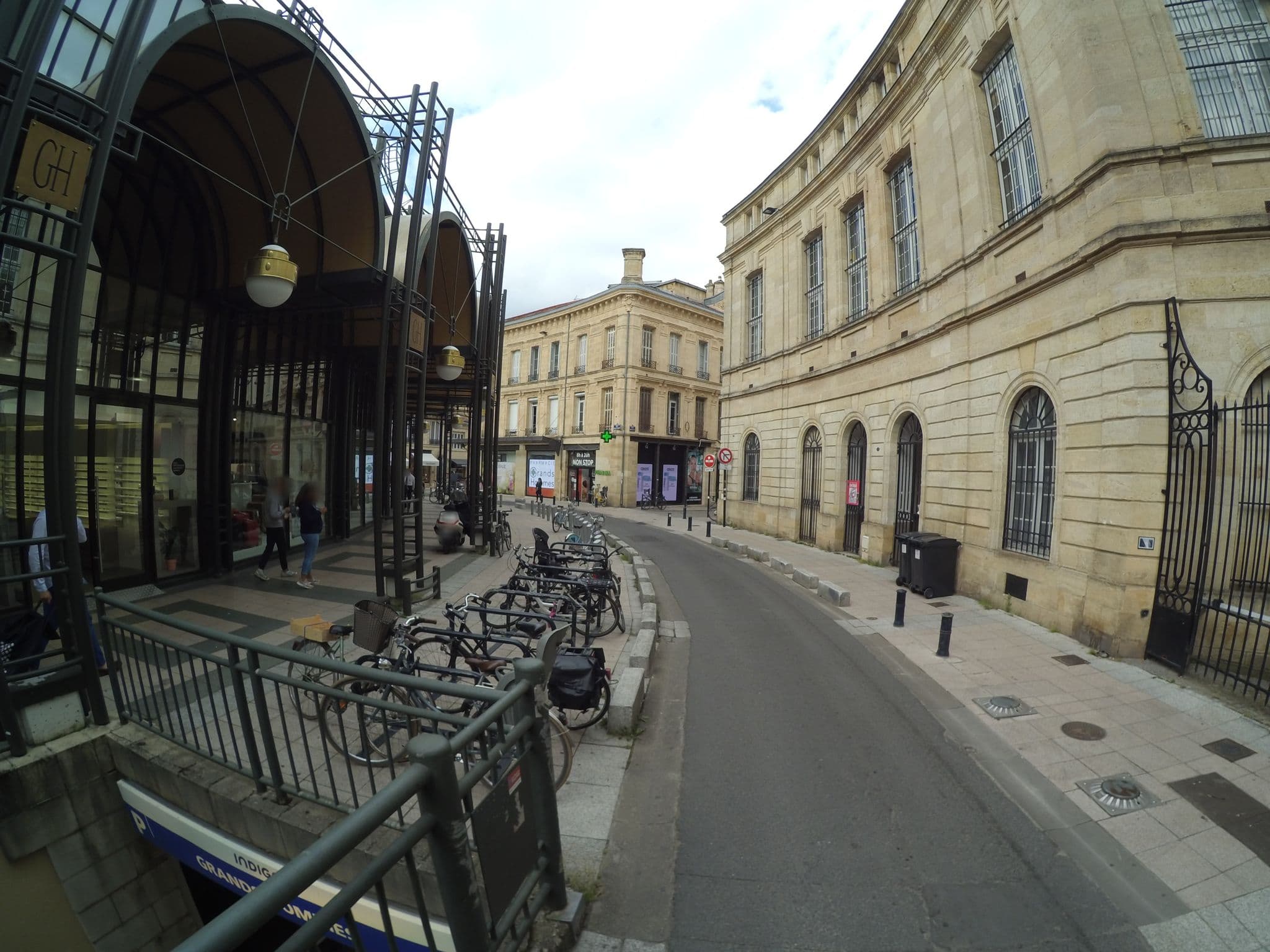 Street view near Le Seven, Bordeaux — © stephanep (CC BY-SA · Mapillary)