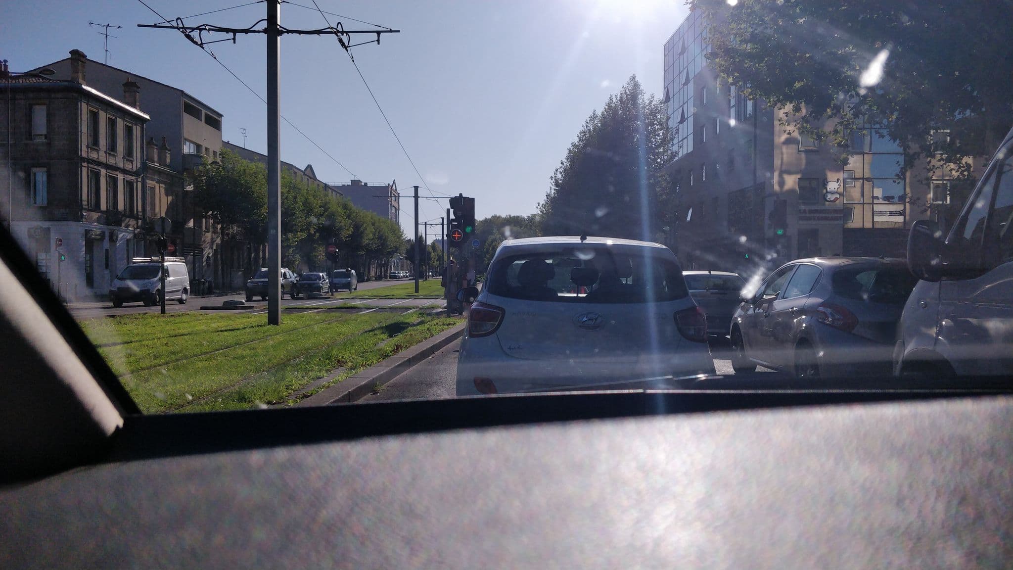 Street view near All Seasons Bordeaux Meriadeck, Bordeaux — © philou87 (CC BY-SA · Mapillary)