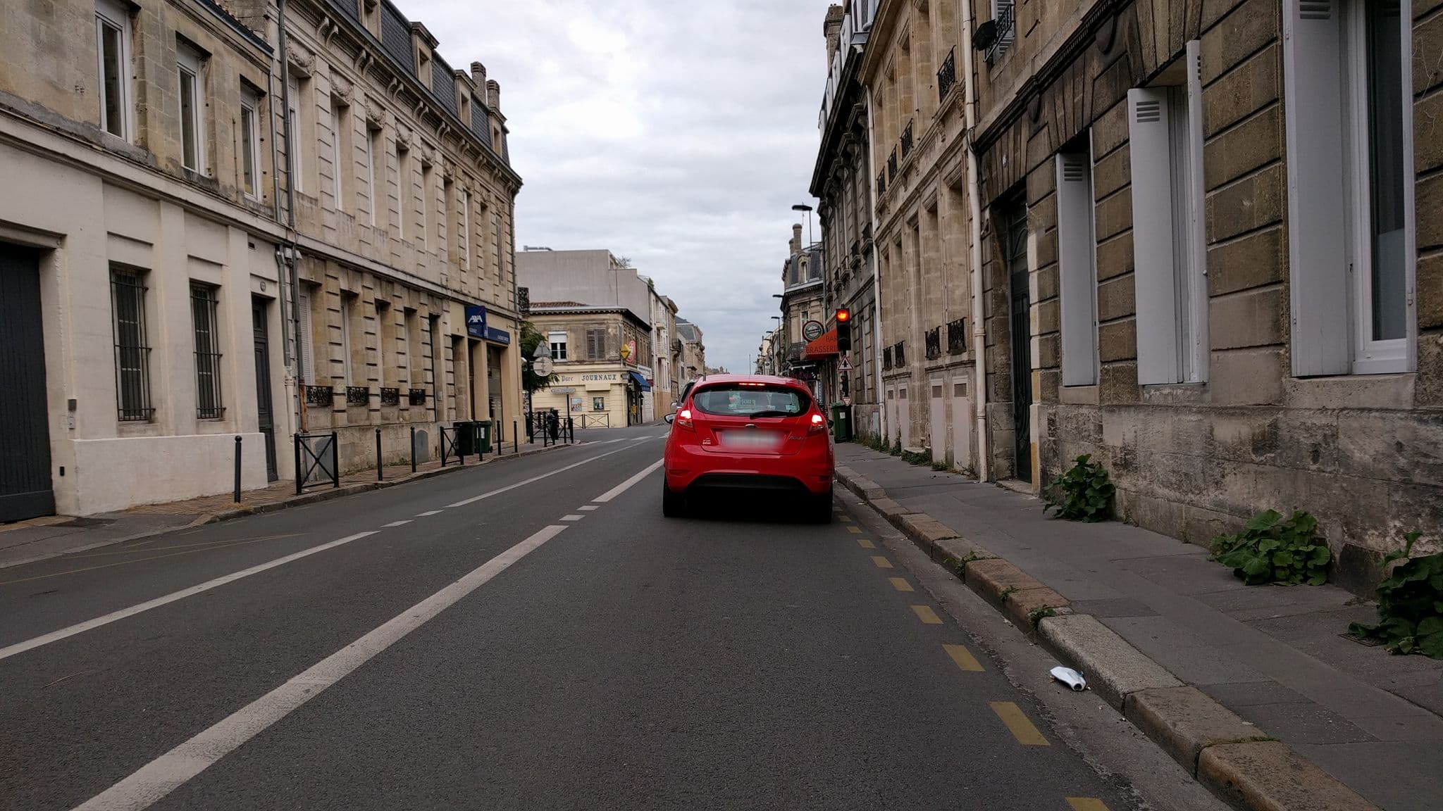 Street view near les chambres de Camille, Bordeaux — © thibdrev (CC BY-SA · Mapillary)