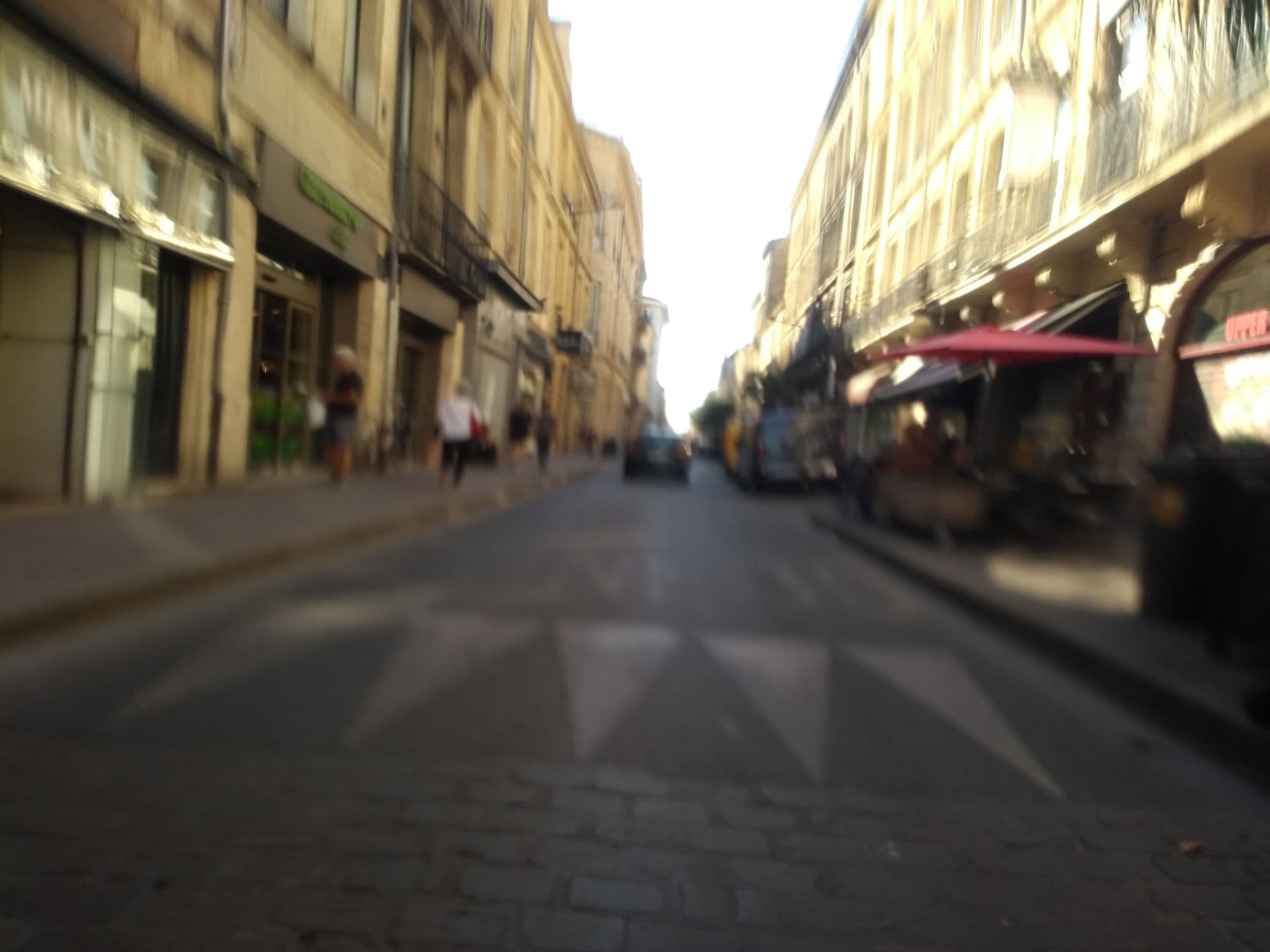 Street view near Les Chambres de Gambetta, Bordeaux — © gitouche (CC BY-SA · Mapillary)