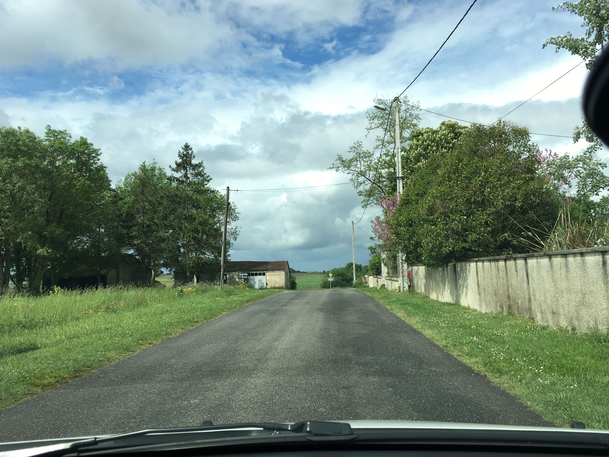 Street view near La Hourqueyre, Saint-Estèphe — © sank (CC BY-SA · Mapillary)