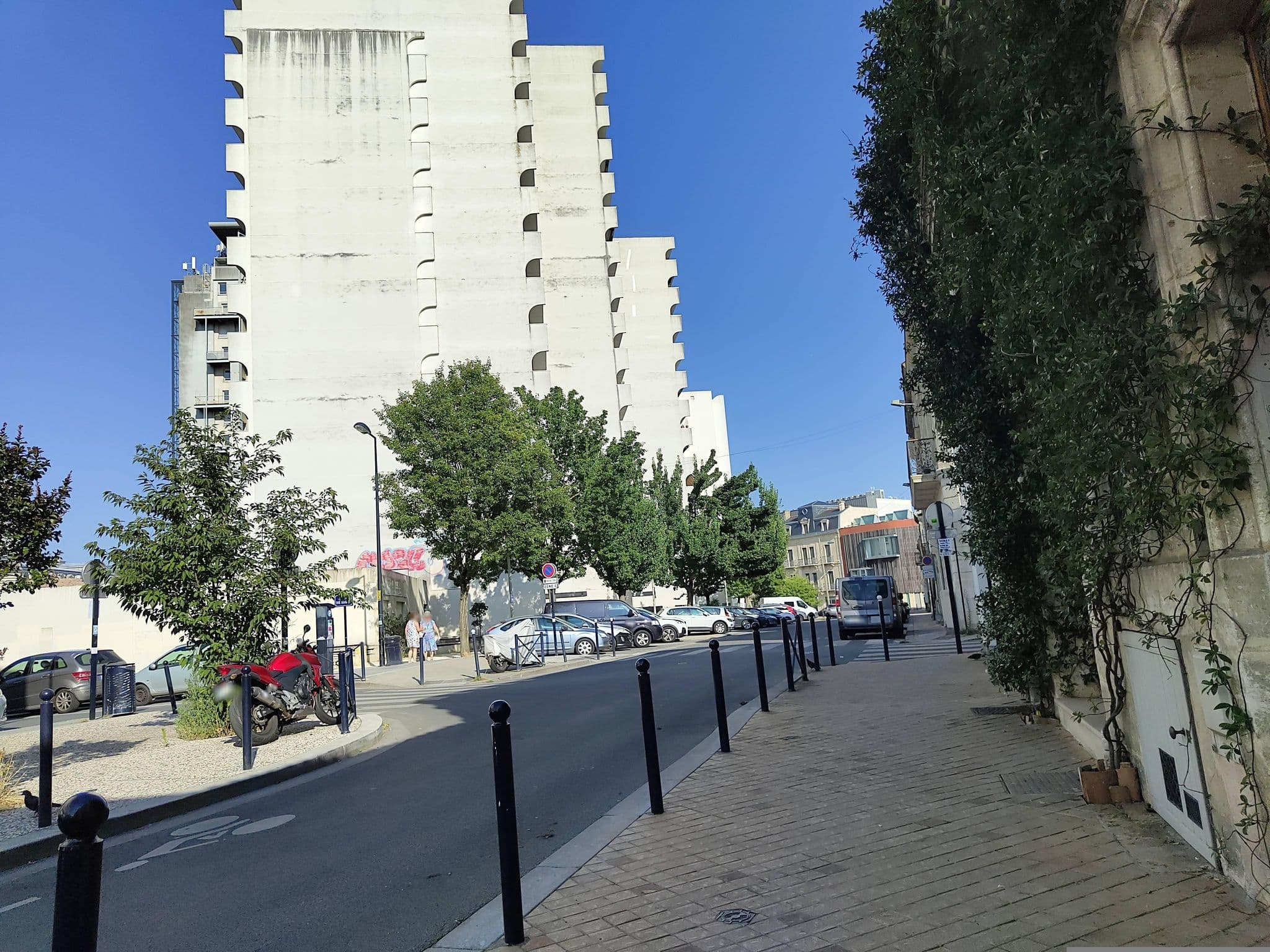 Street view near Hôtel Particulier, Bègles — © Arkitu (CC BY-SA · Mapillary)
