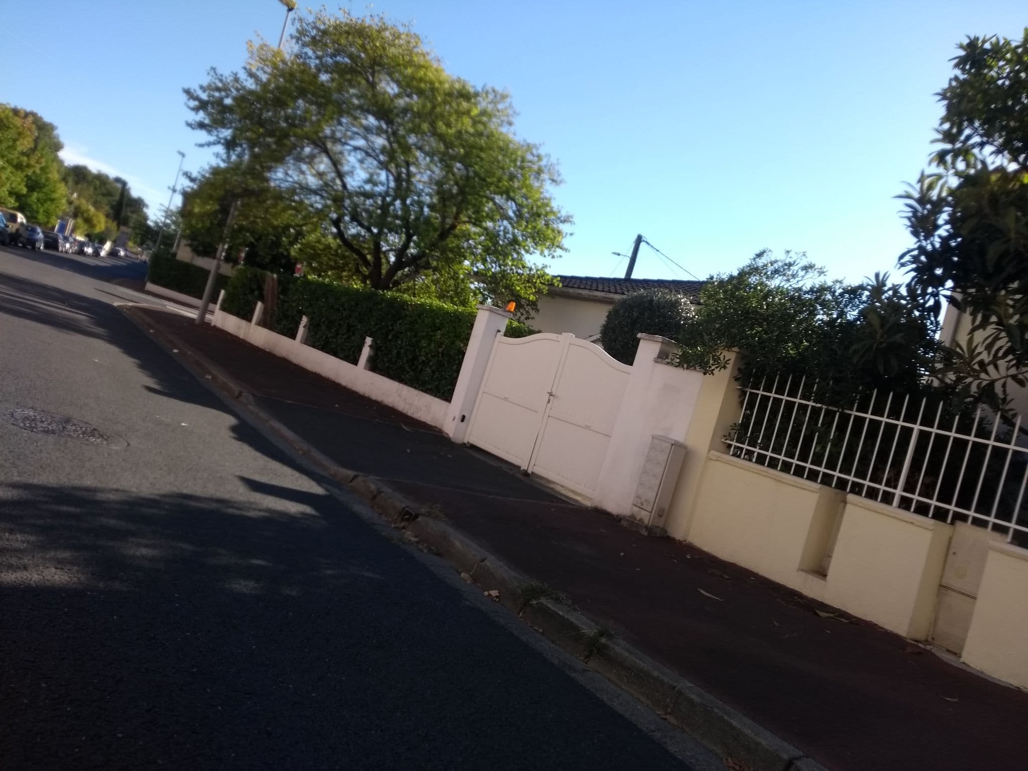 Street view near Chez Philip, Talence — © gitouche (CC BY-SA · Mapillary)