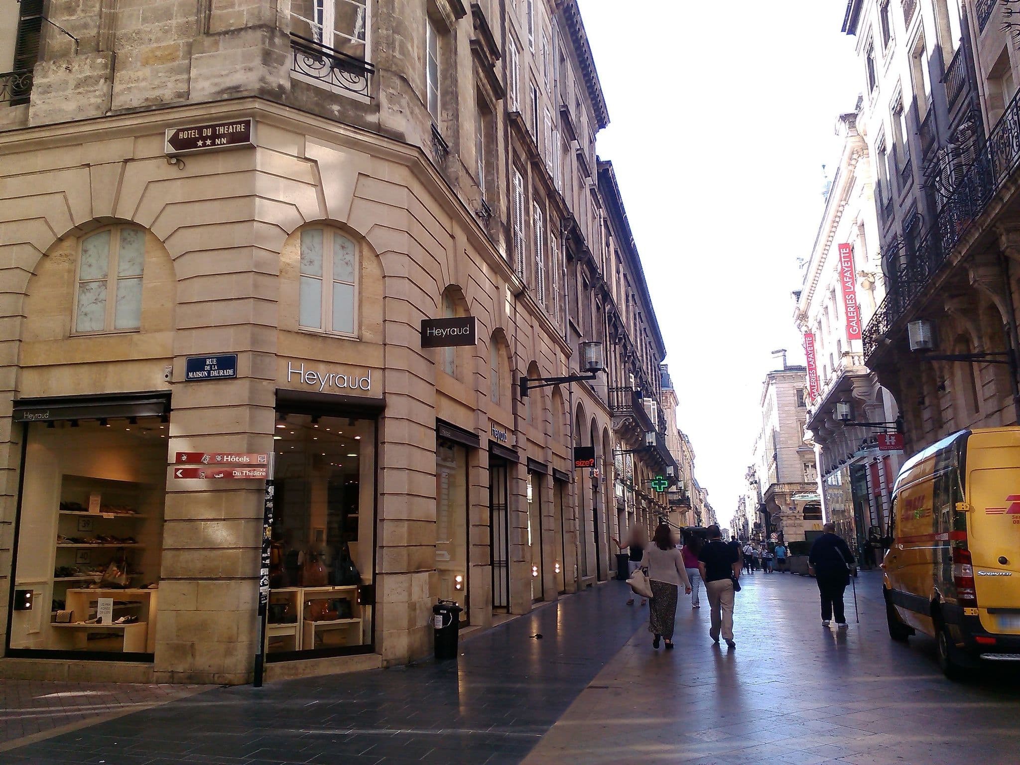 Street view near http://www.hotel-du-theatre.com/, Bordeaux — © maturion (CC BY-SA · Mapillary)