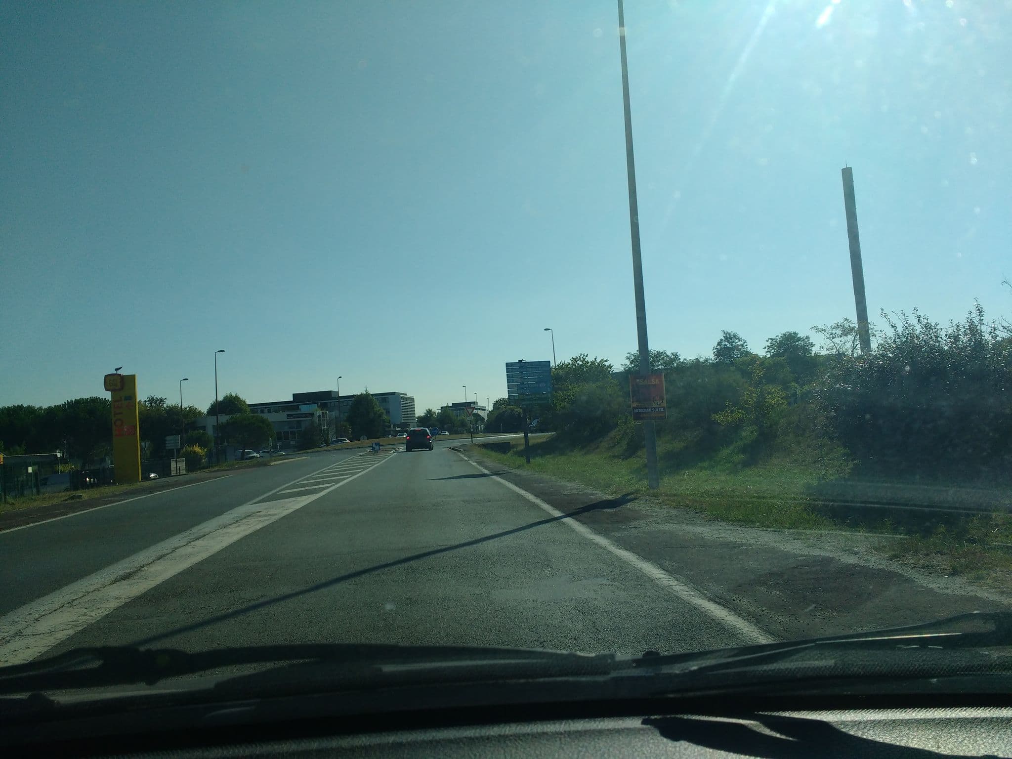 Street view near Quality Suites, Mérignac — © gitouche (CC BY-SA · Mapillary)