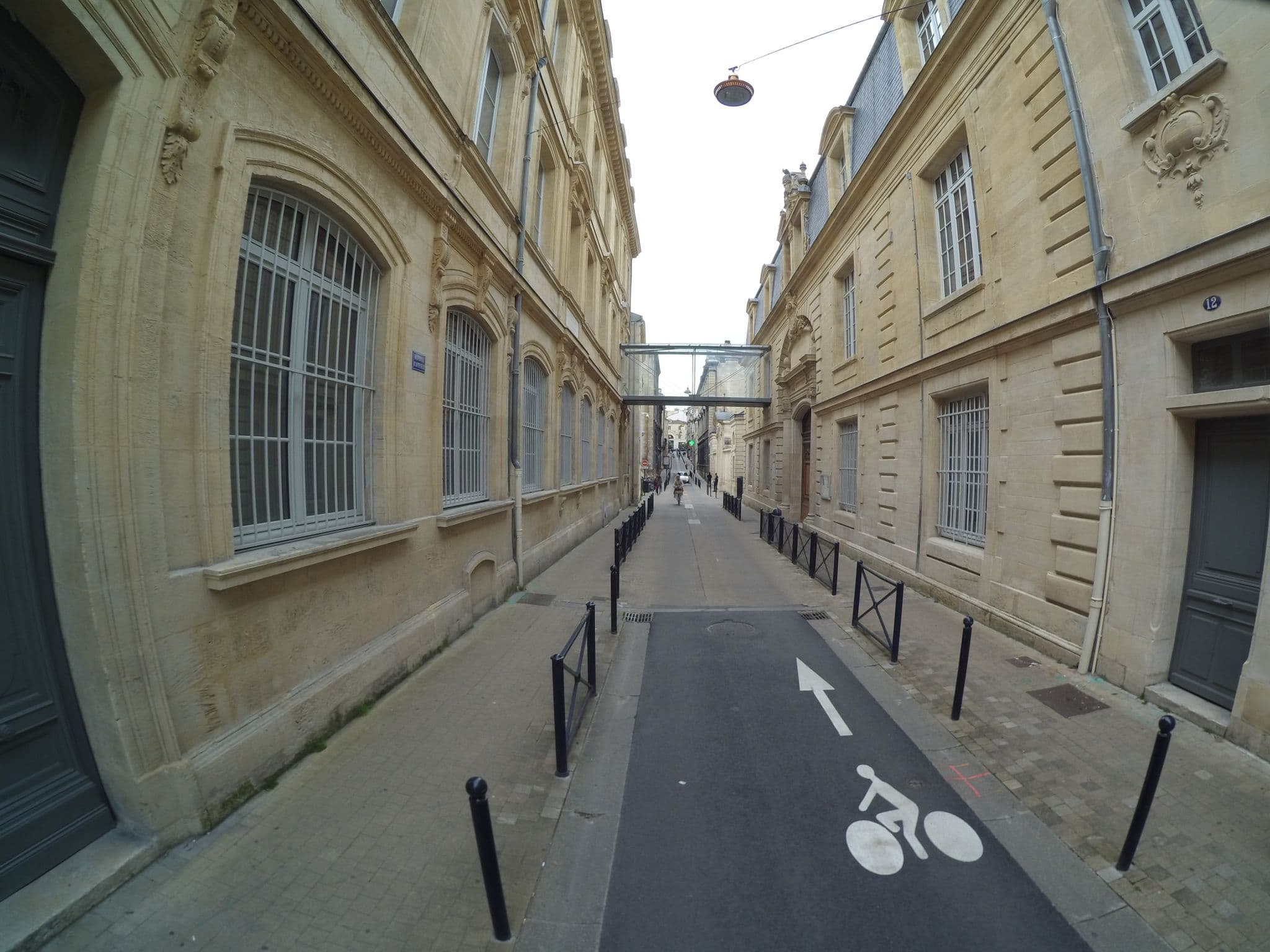 Street view near Bord'ôappart le Cheverus, Bordeaux — © stephanep (CC BY-SA · Mapillary)