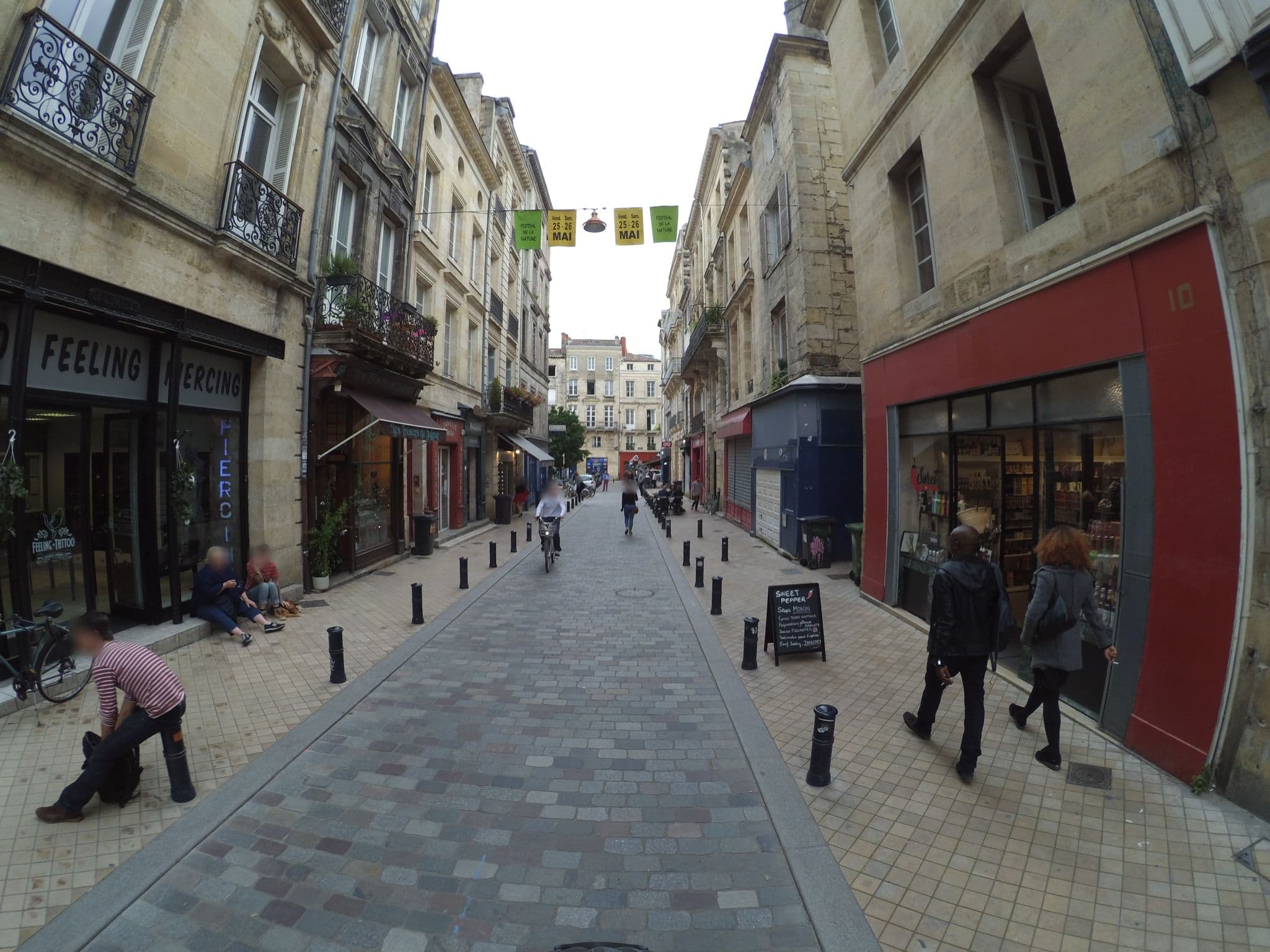 Street view near L'Appart rue des Ayres, Bordeaux — © stephanep (CC BY-SA · Mapillary)