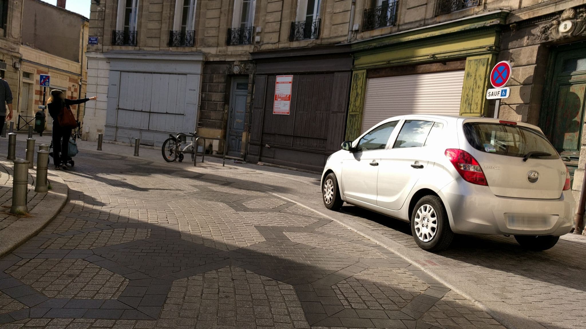 Street view near Appartement de Lerme, Bordeaux — © thibdrev (CC BY-SA · Mapillary)