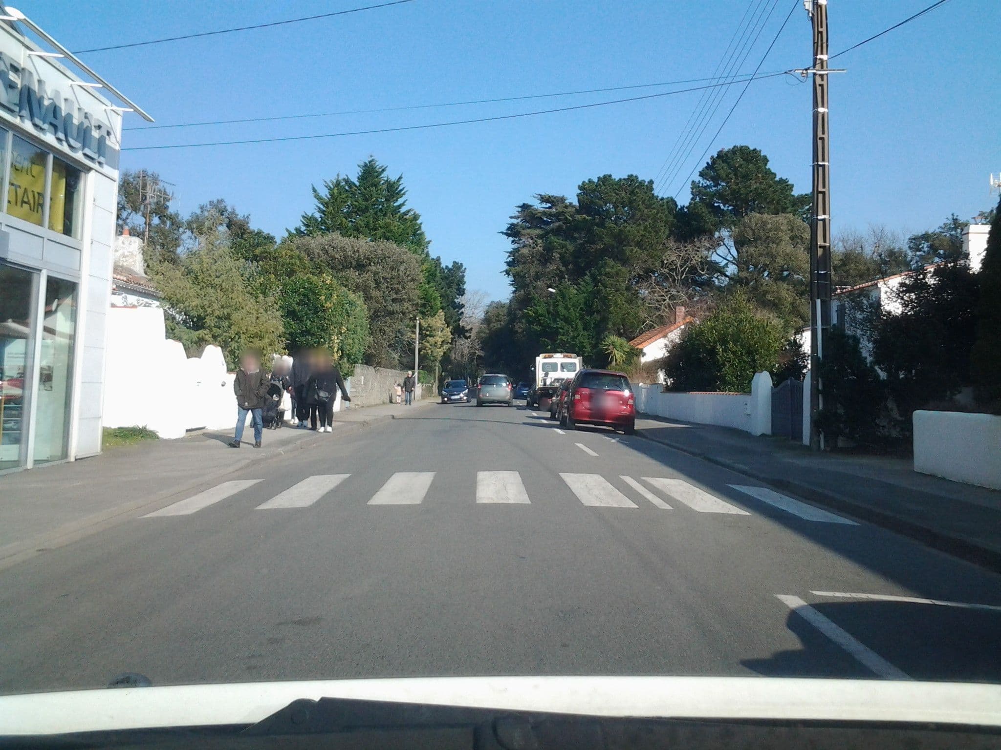 Street view near Hotel Les Capucines, Noirmoutier-en-l'Île — © aile85 (CC BY-SA · Mapillary)