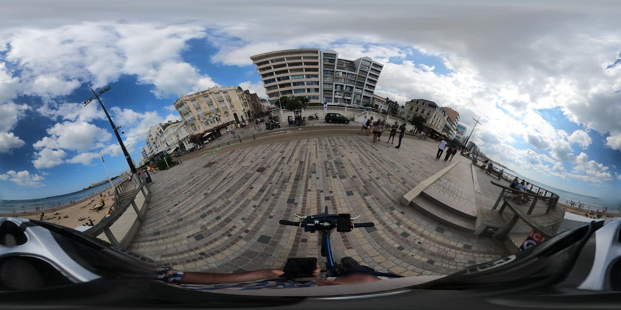 Street view near Studio Residence les Algues, Les Sables-d'Olonne — © u4y0u (CC BY-SA · Mapillary)