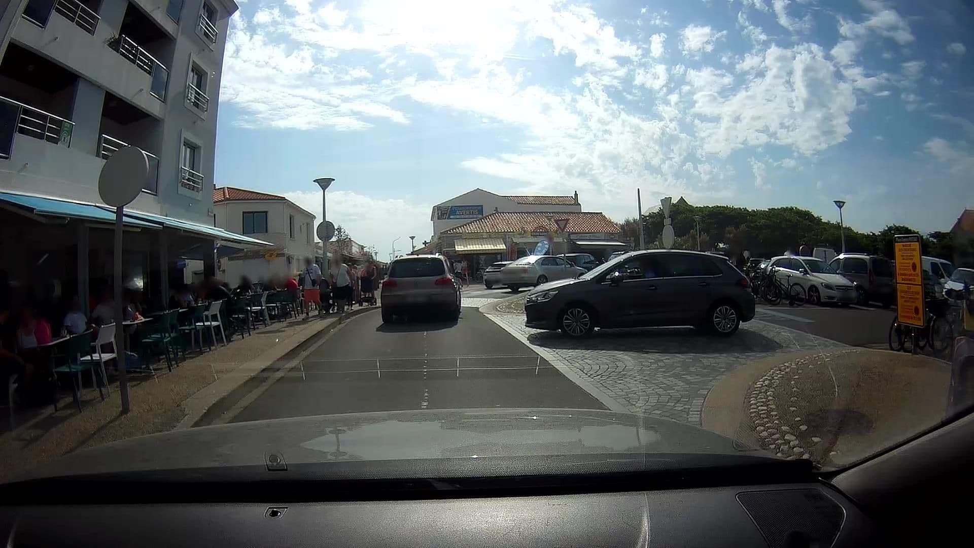Street view near Appartement vue mer Sion-sur-l'Océan, Saint-Hilaire-de-Riez — © micmin1972 (CC BY-SA · Mapillary)