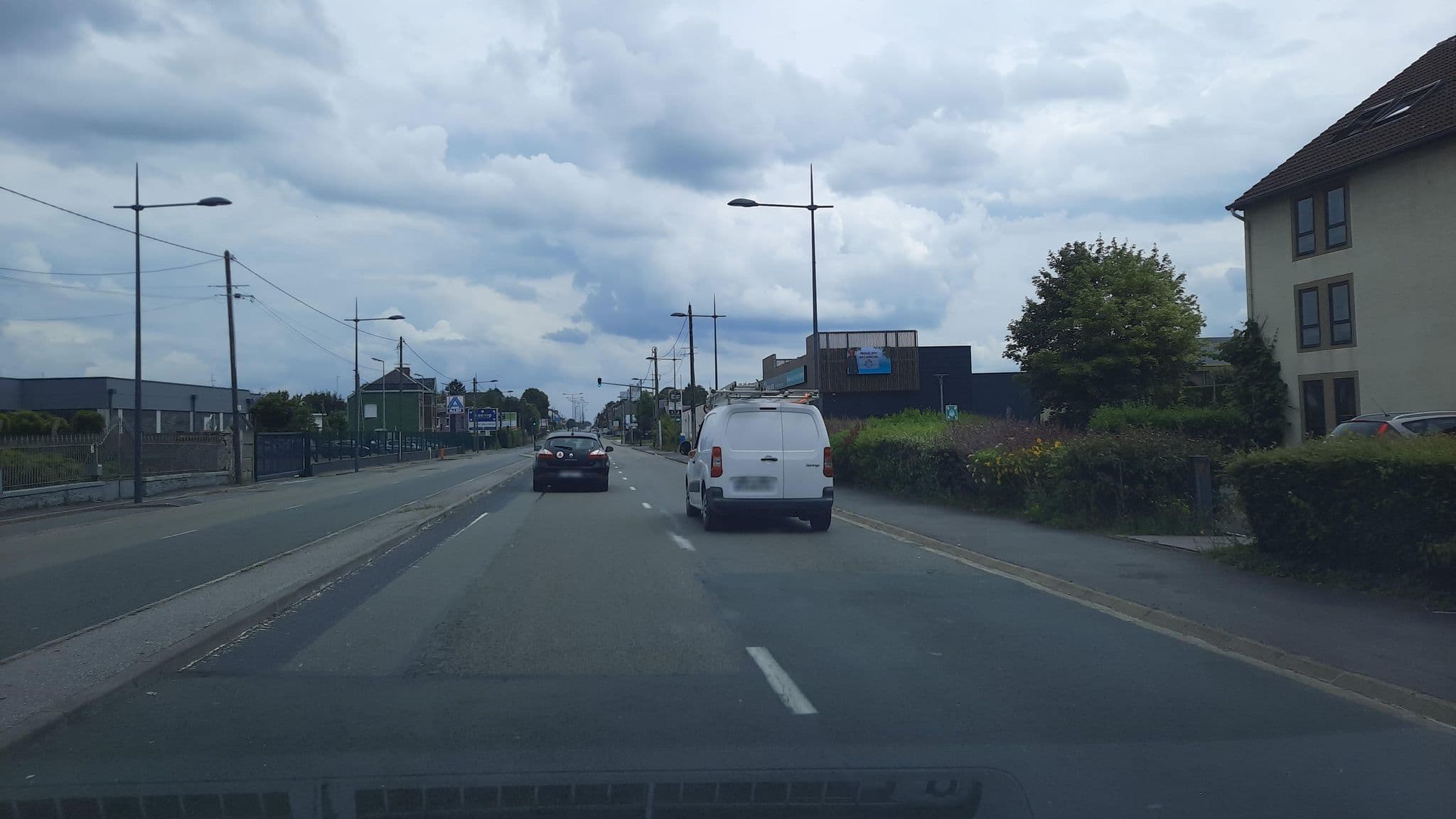Street view near Best Western, Maubeuge — © Yohann972 (CC BY-SA · Mapillary)