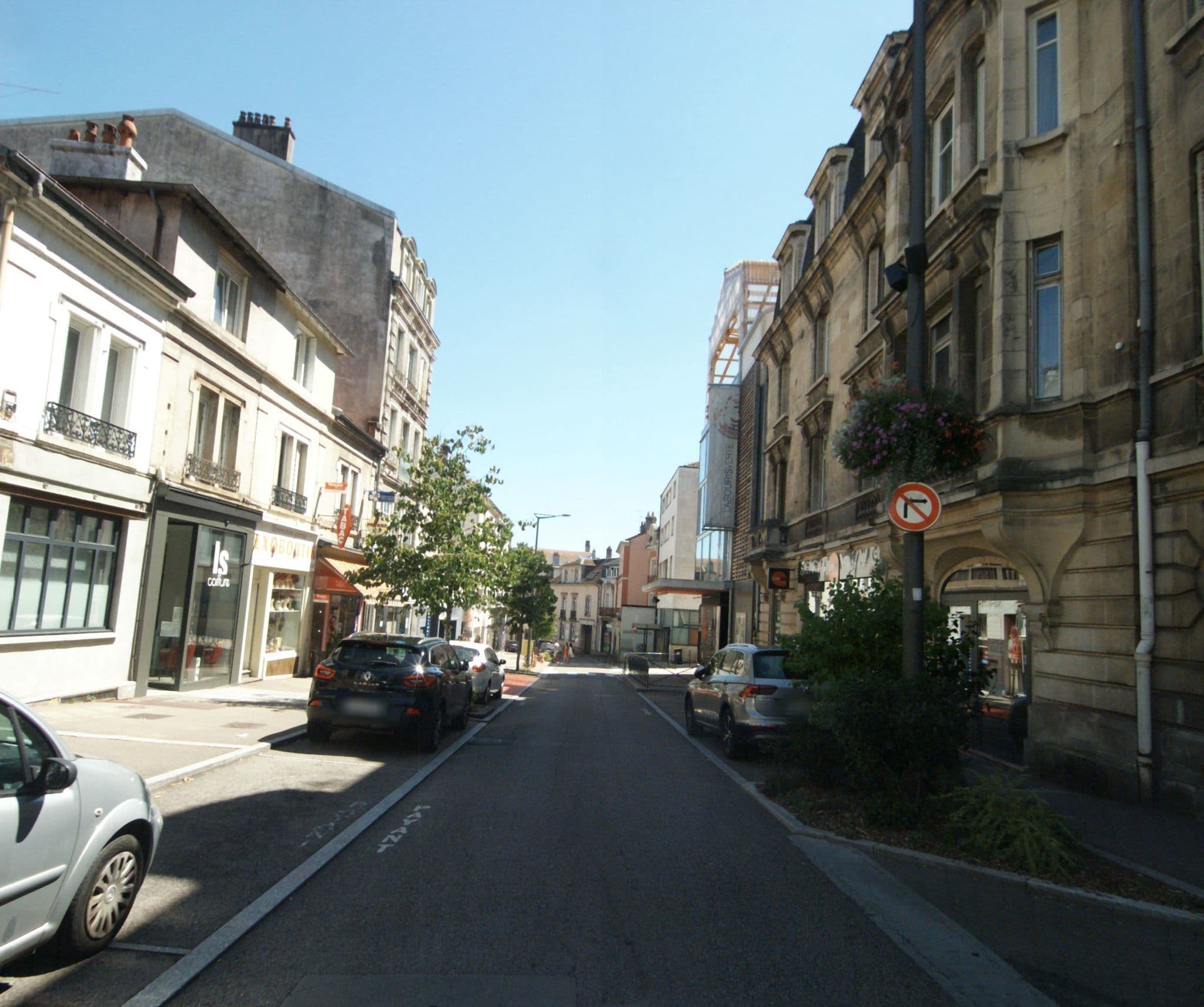 Street view near CityBreak, Chantraine — © andrianjakavah (CC BY-SA · Mapillary)