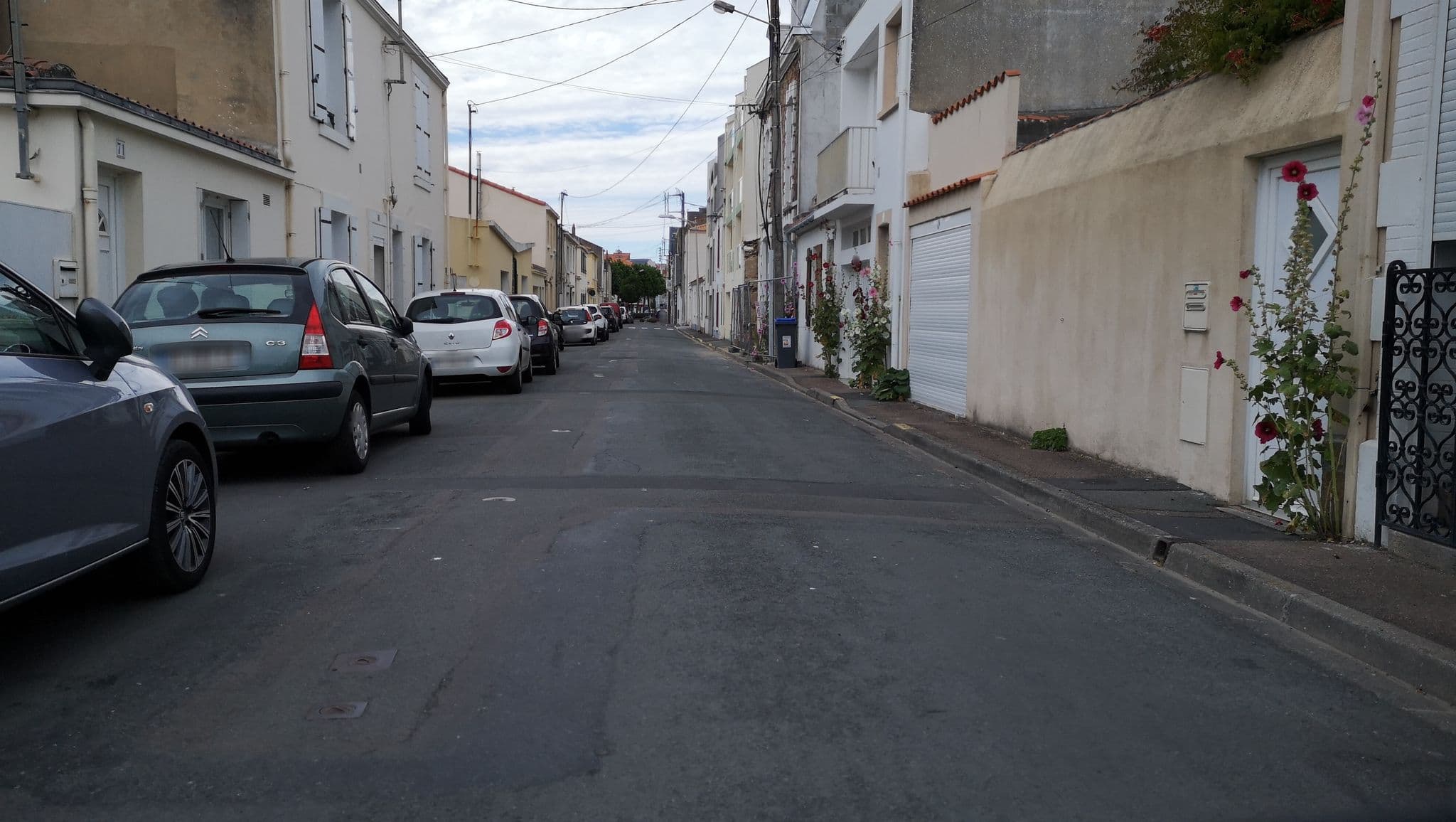 Street view near Les Marinettes, Les Sables-d'Olonne — © u4y0u (CC BY-SA · Mapillary)