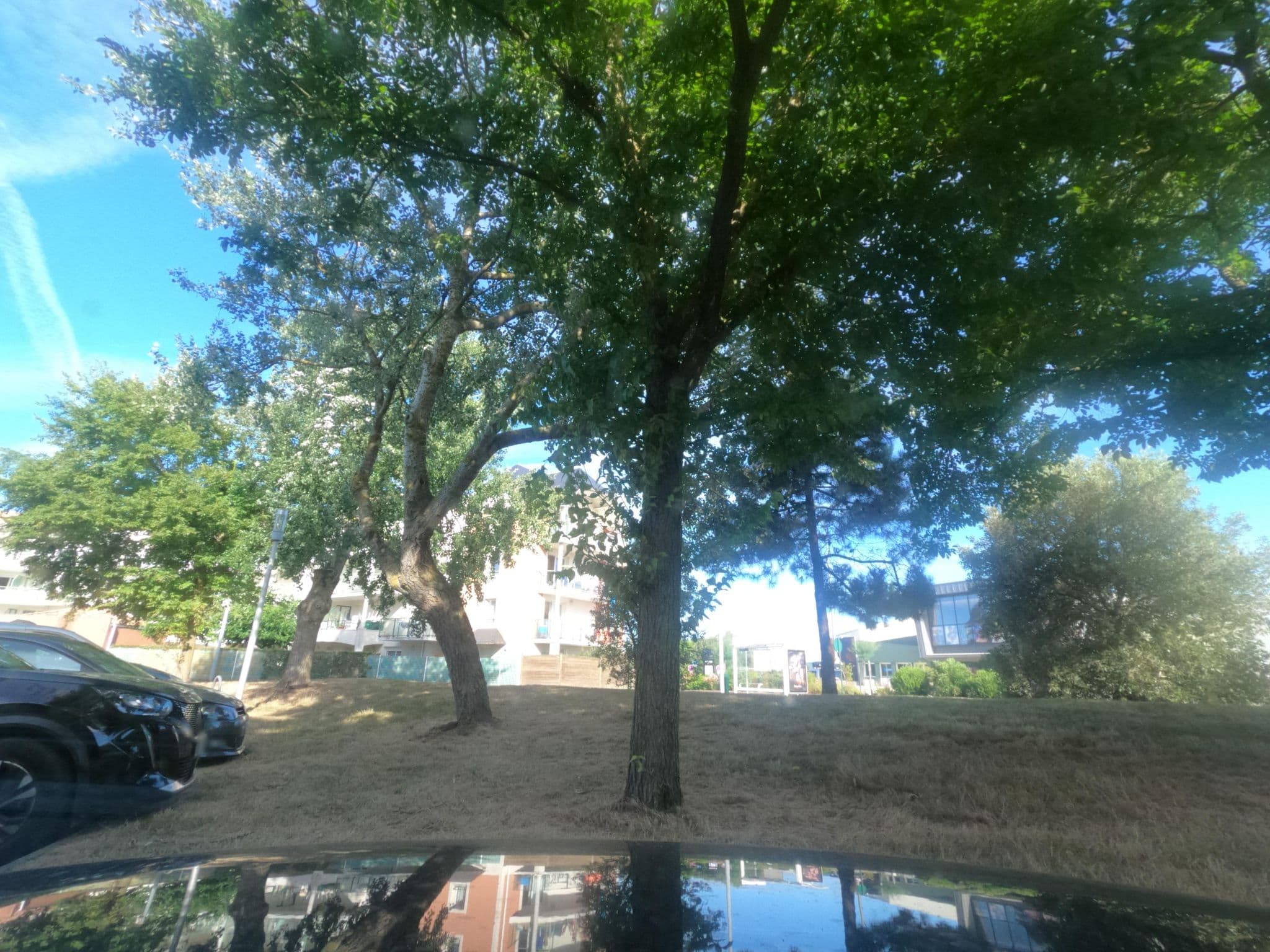 Street view near Admiral's Hôtel, Les Sables-d'Olonne — © uwekoch (CC BY-SA · Mapillary)