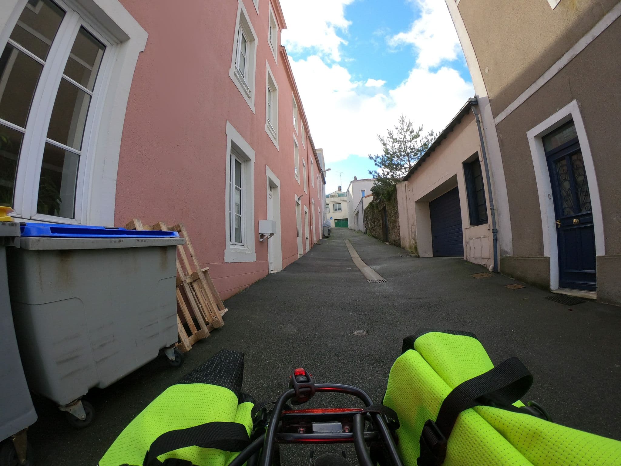 Street view near L'Esplanade, Le Pellerin — © cartocite (CC BY-SA · Mapillary)