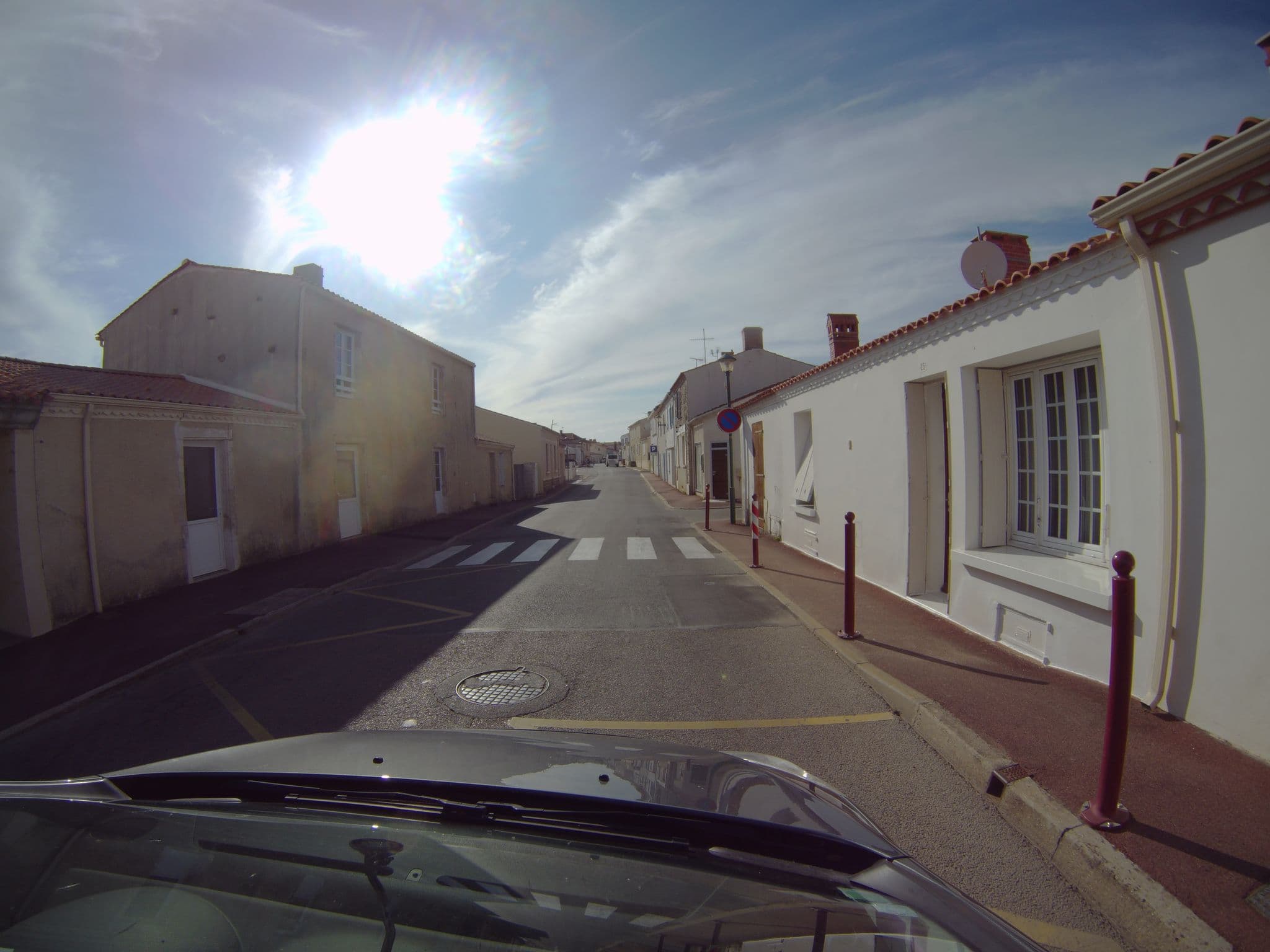 Street view near Camping les Brunelles, Longeville-sur-Mer — © stephanep (CC BY-SA · Mapillary)