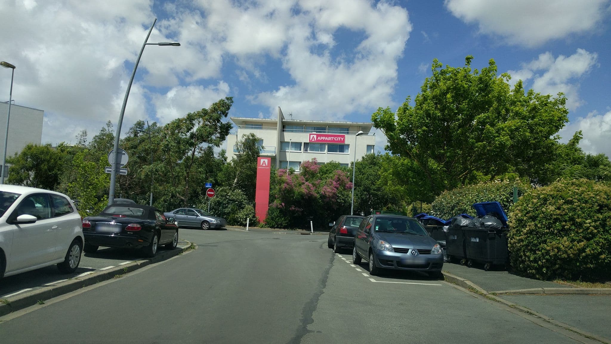 Street view near Ibis Budget, La Rochelle — © mappy_sa (CC BY-SA · Mapillary)