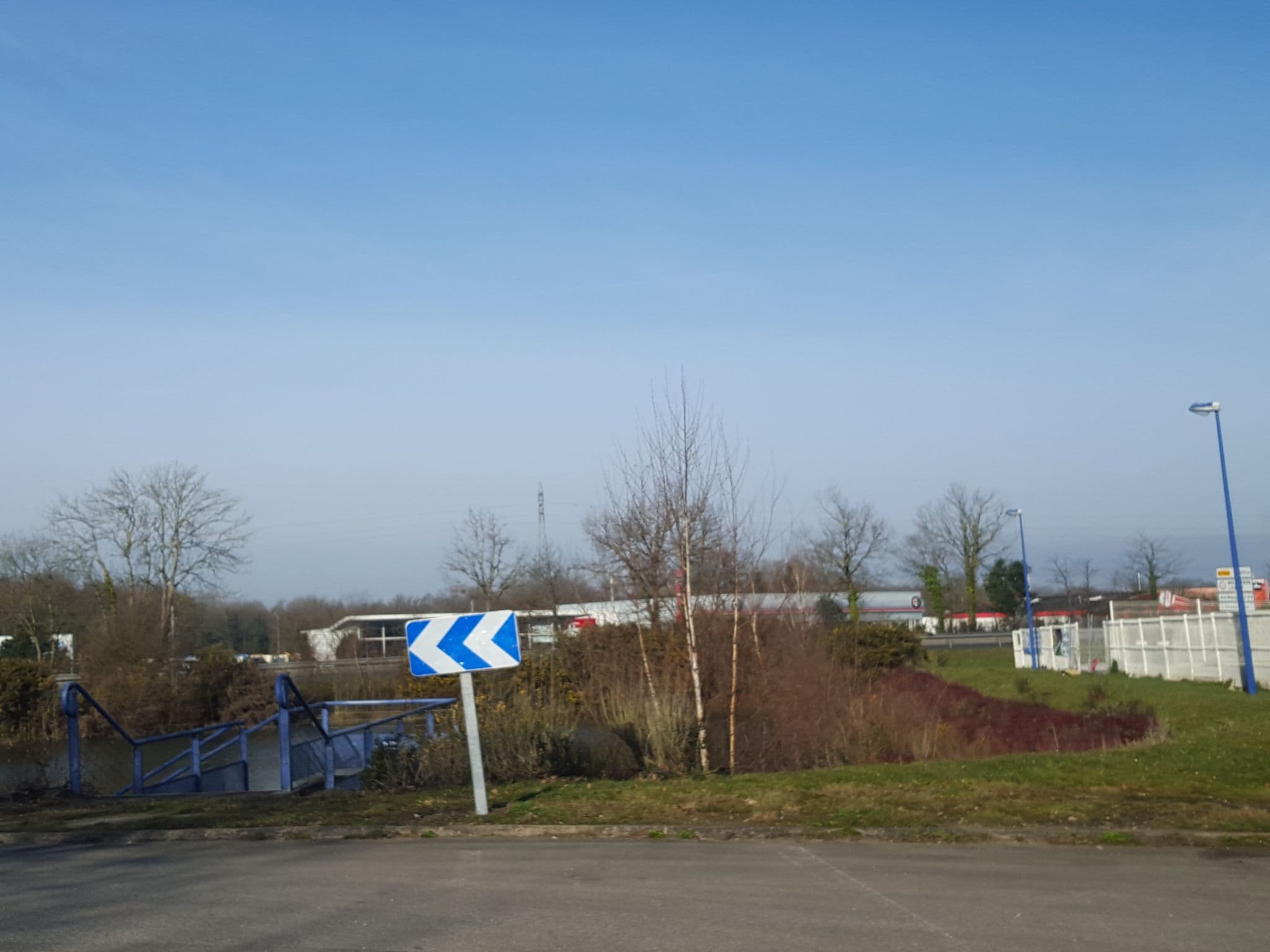 Street view near B&B Hôtel la Roche-Sur-Yon, Mouilleron-le-Captif — © julien_n (CC BY-SA · Mapillary)