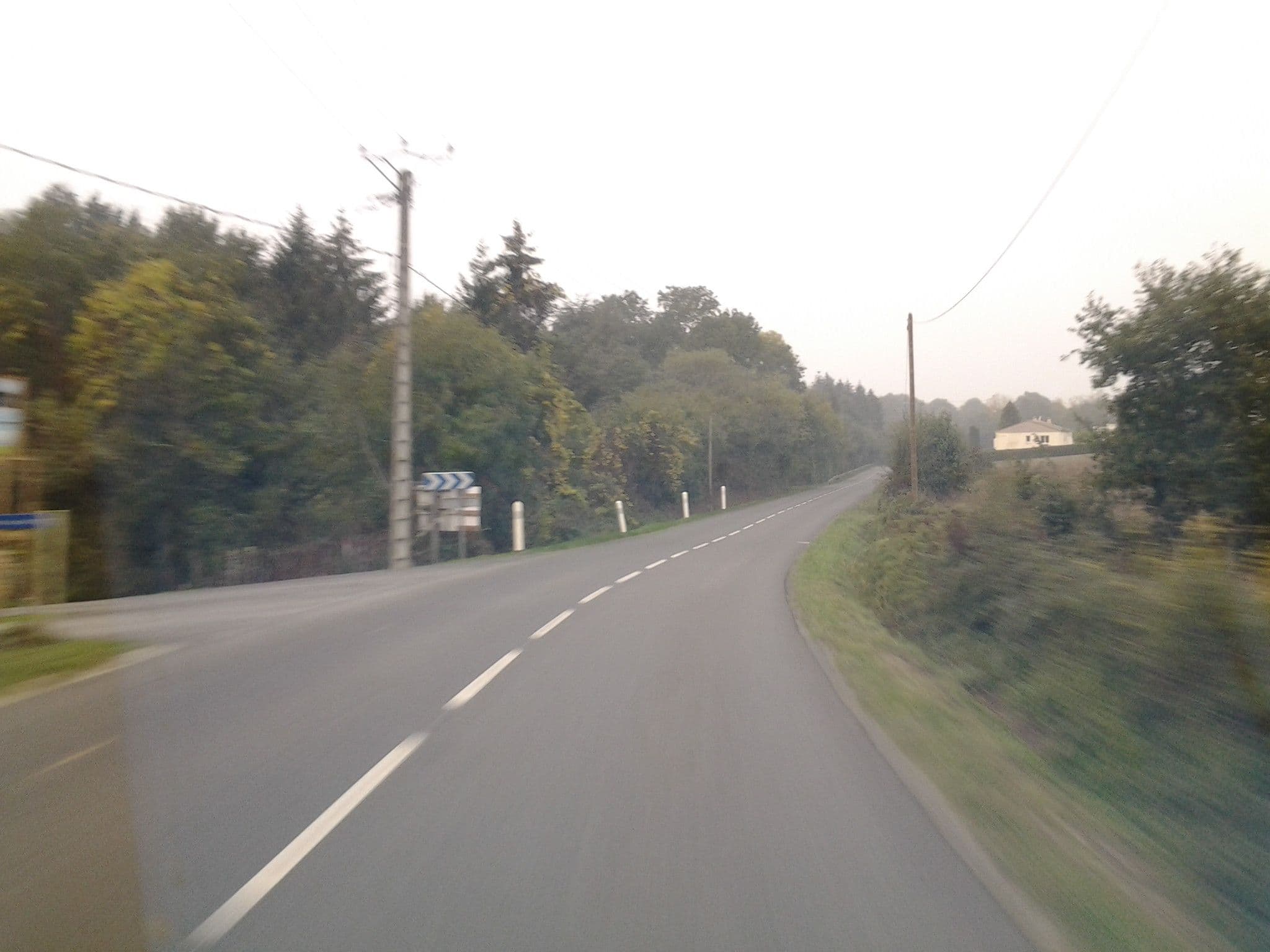 Street view near The Venice of the Grove, Aubigny — © aile85 (CC BY-SA · Mapillary)