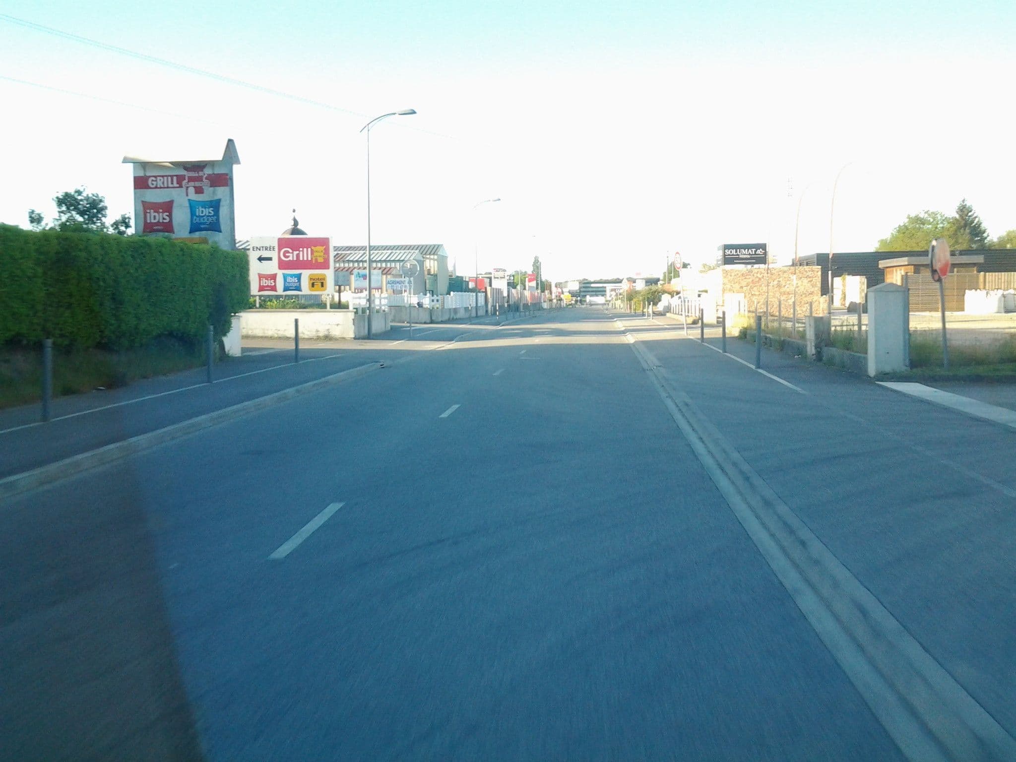 Street view near ibis Styles La Roche-sur-Yon, Mouilleron-le-Captif — © aile85 (CC BY-SA · Mapillary)