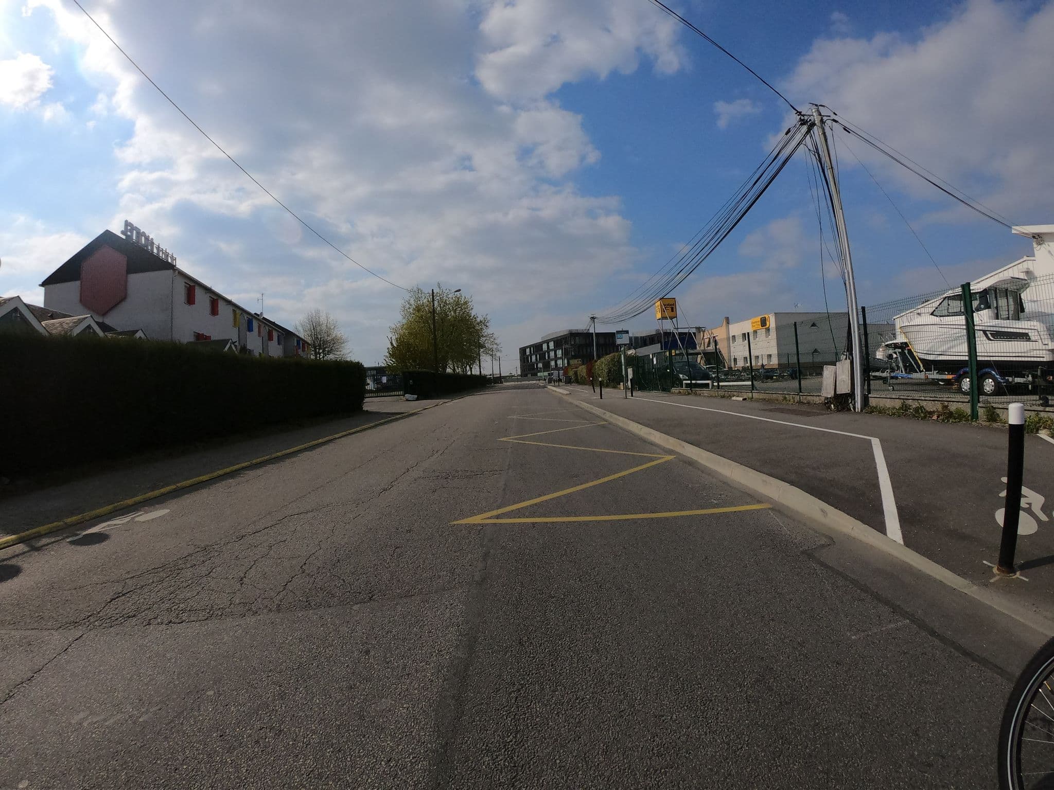 Street view near The Originals City, Hôtel Saint-Herblain, Nantes Ouest (Inter-Hotel), Saint-Herblain — © cartocite (CC BY-SA · Mapillary)