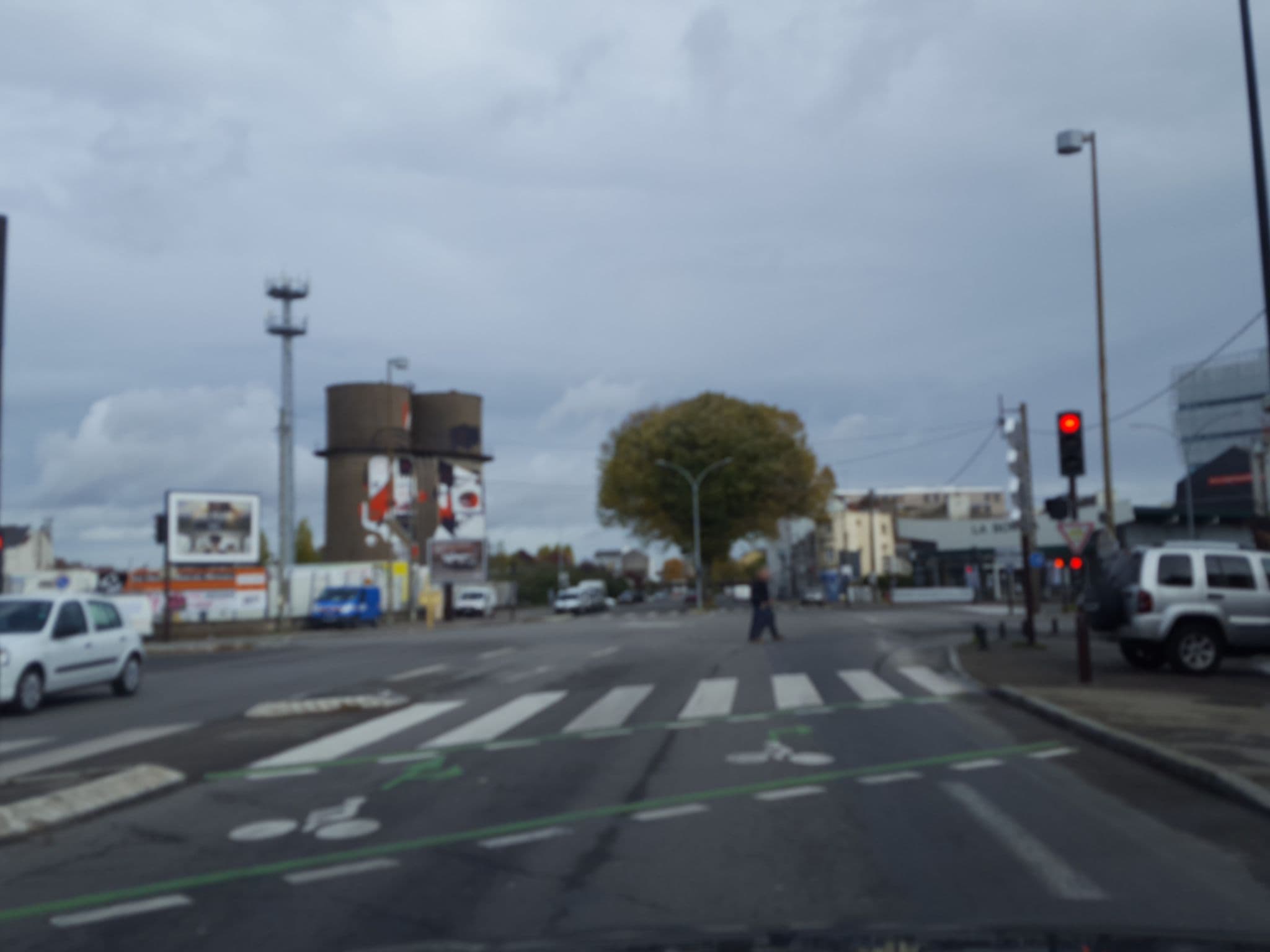 Street view near Le Roof, Rezé — © thibphil (CC BY-SA · Mapillary)