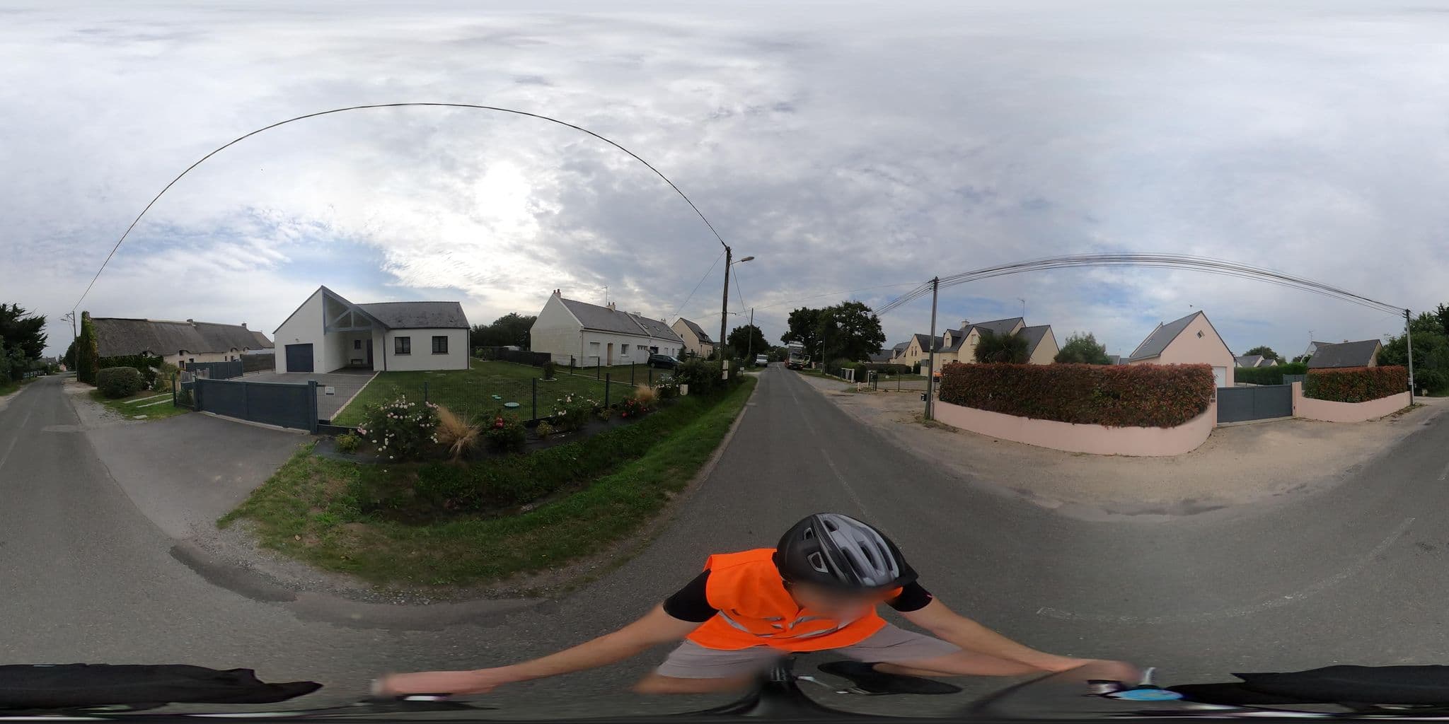 Street view near La Chaumière de Claire, Saint-André-des-Eaux — © axellec (CC BY-SA · Mapillary)