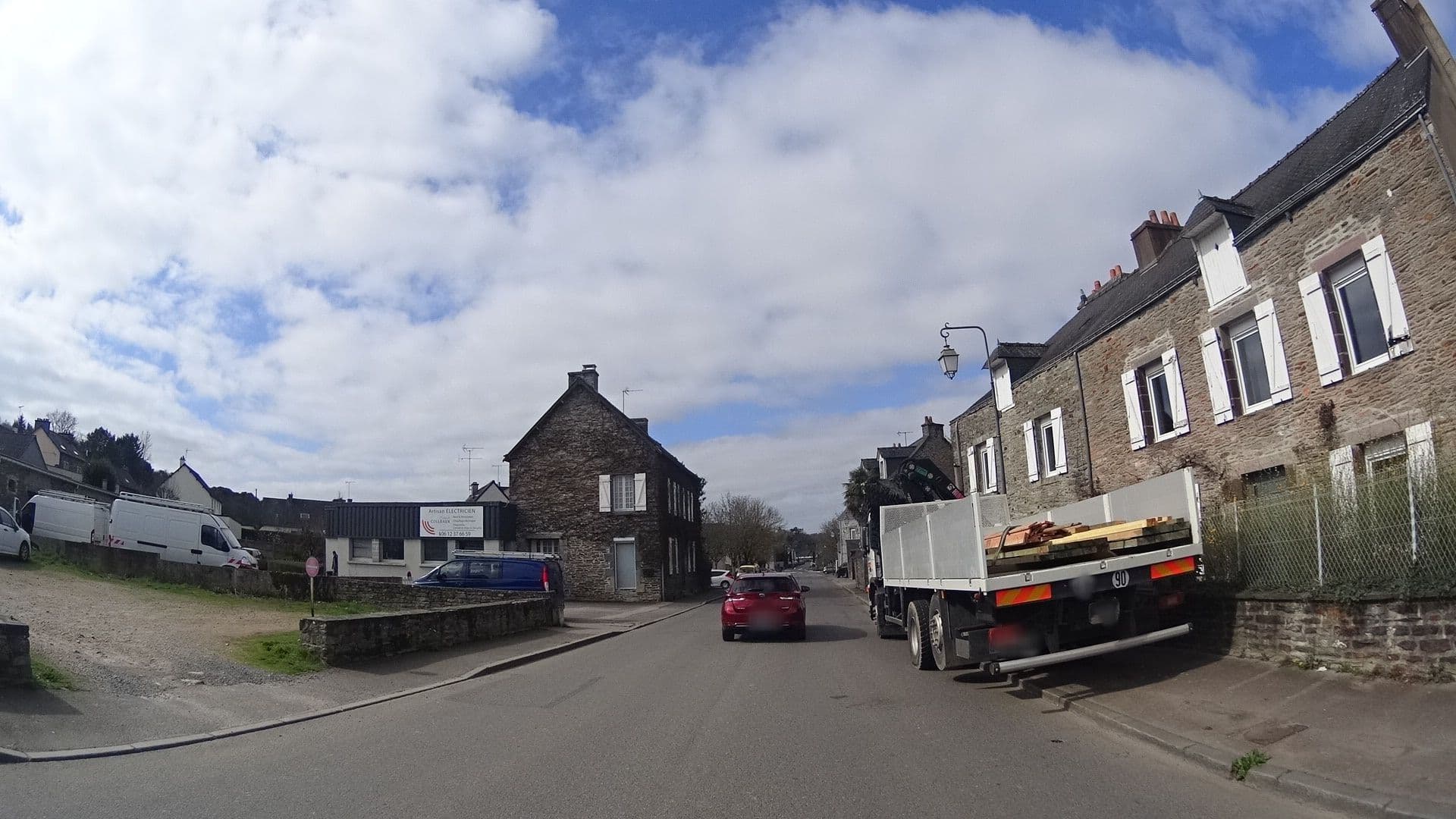 Street view near Le Clos de la Vigne, La Gacilly — © paysredon (CC BY-SA · Mapillary)