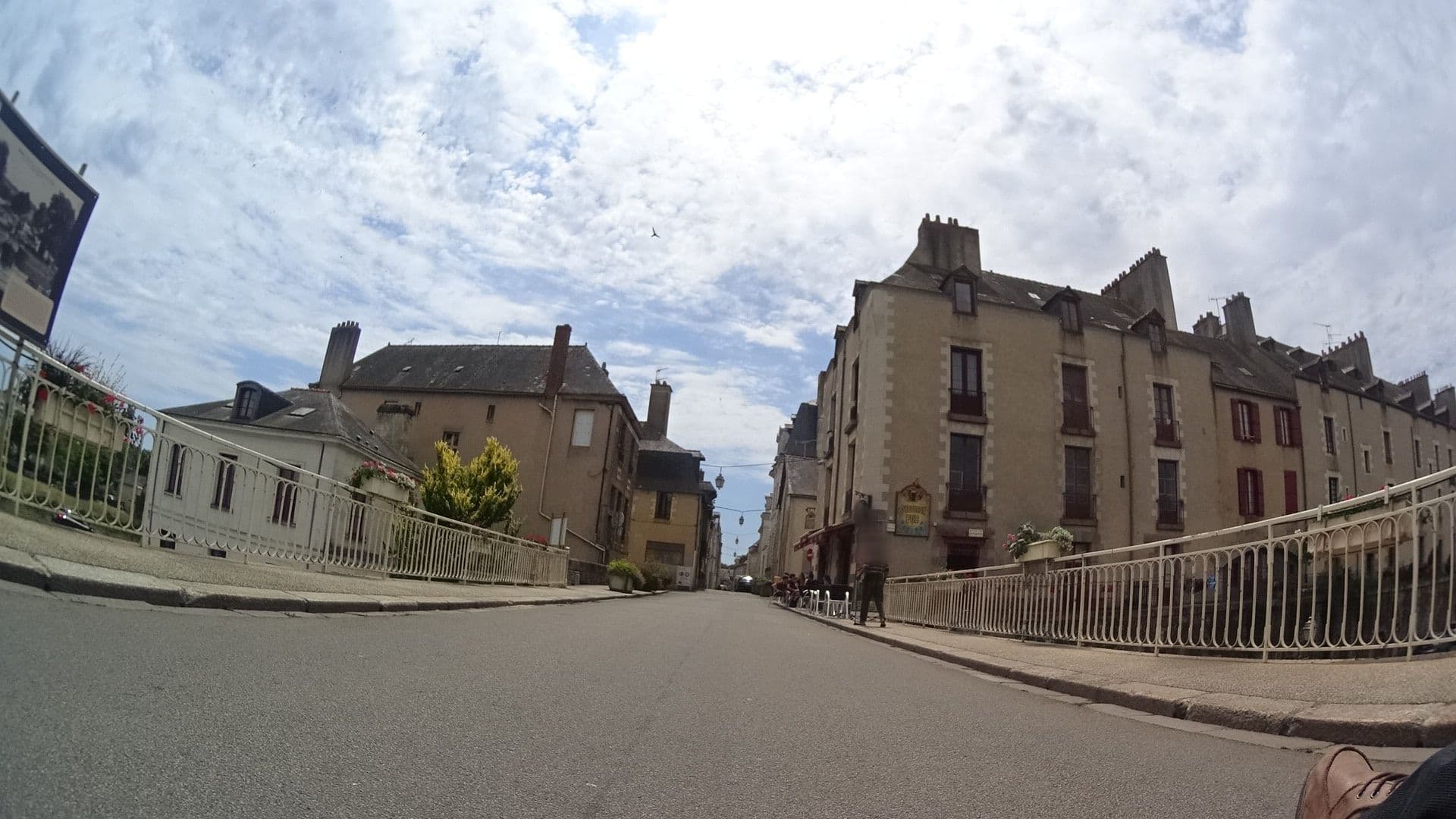 Street view near Le Duplex des Eclusiers, Redon — © ljbouere (CC BY-SA · Mapillary)