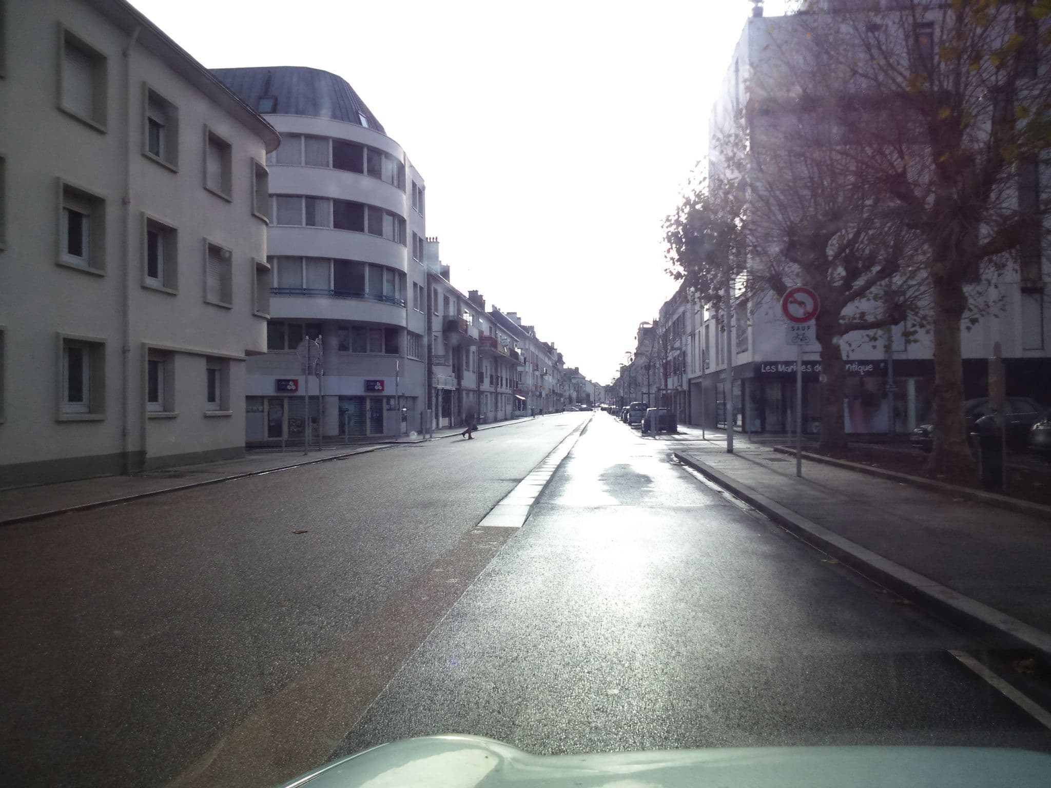 Street view near Hôtel au Bon Accueil, Saint-Nazaire — © djoman (CC BY-SA · Mapillary)