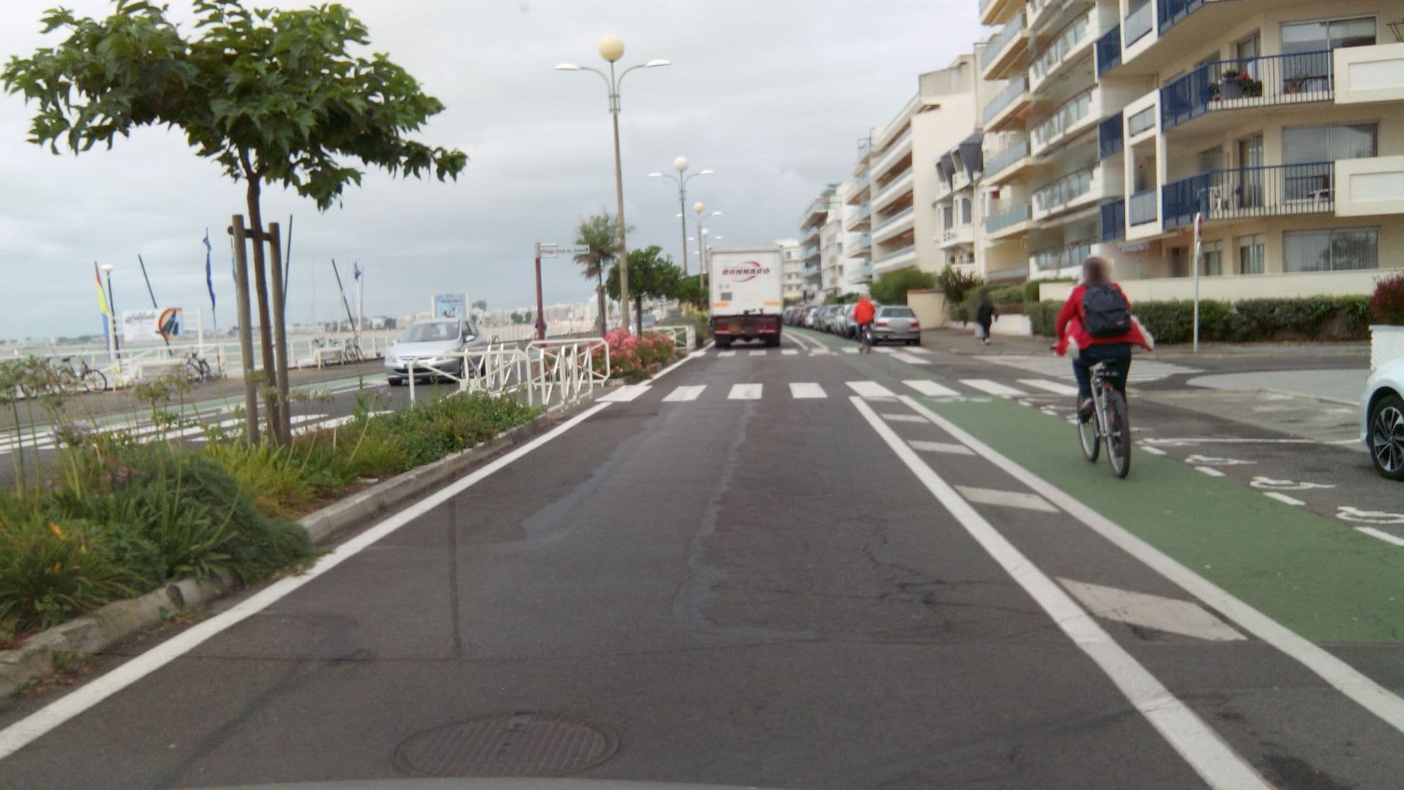 Street view near Hôtel Bellevue Plage, La Baule-Escoublac — © alainproviste (CC BY-SA · Mapillary)