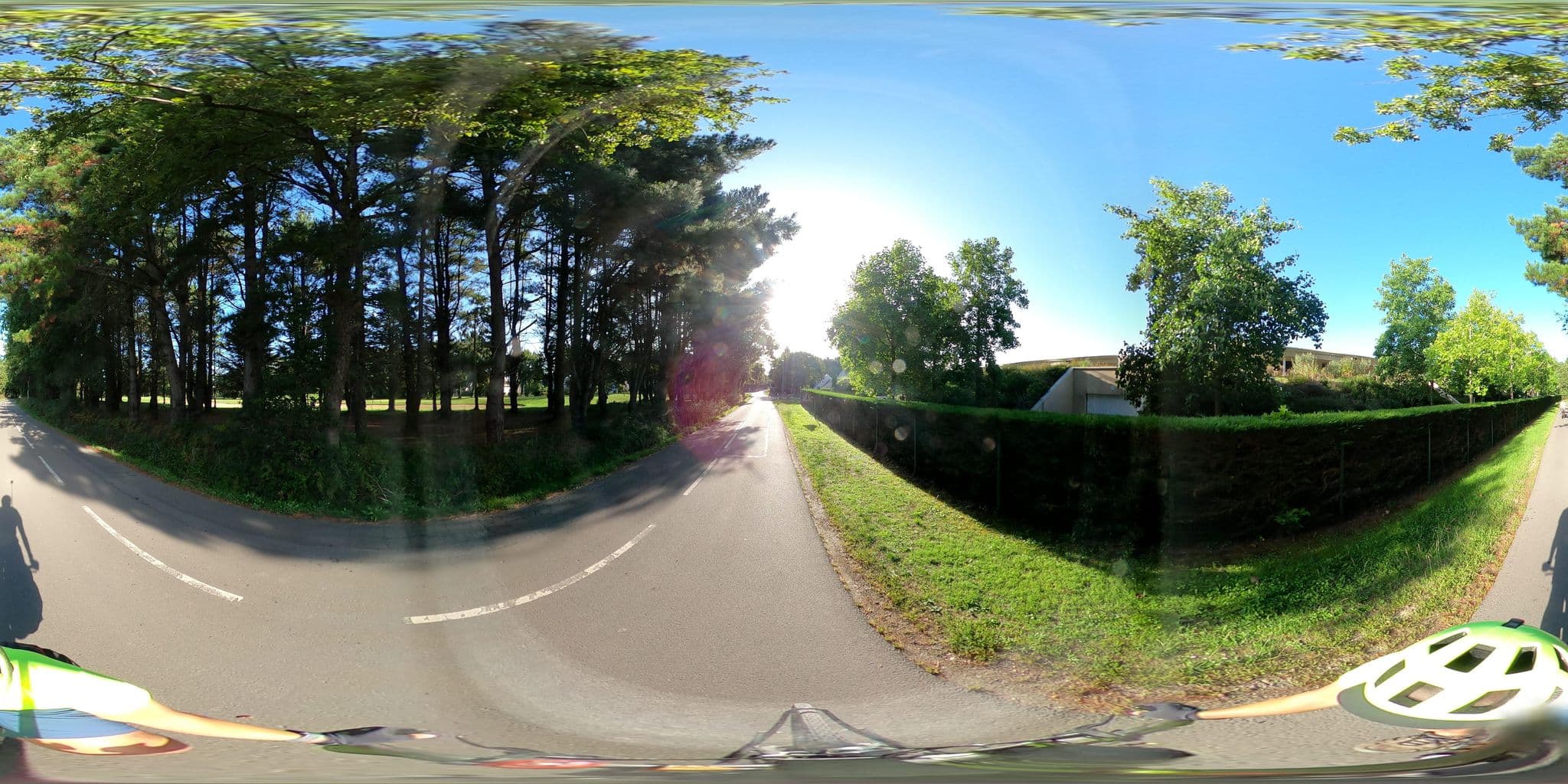 Street view near Hôtel du Golf International le Saint Denac, Saint-André-des-Eaux — © ResilienCites (CC BY-SA · Mapillary)