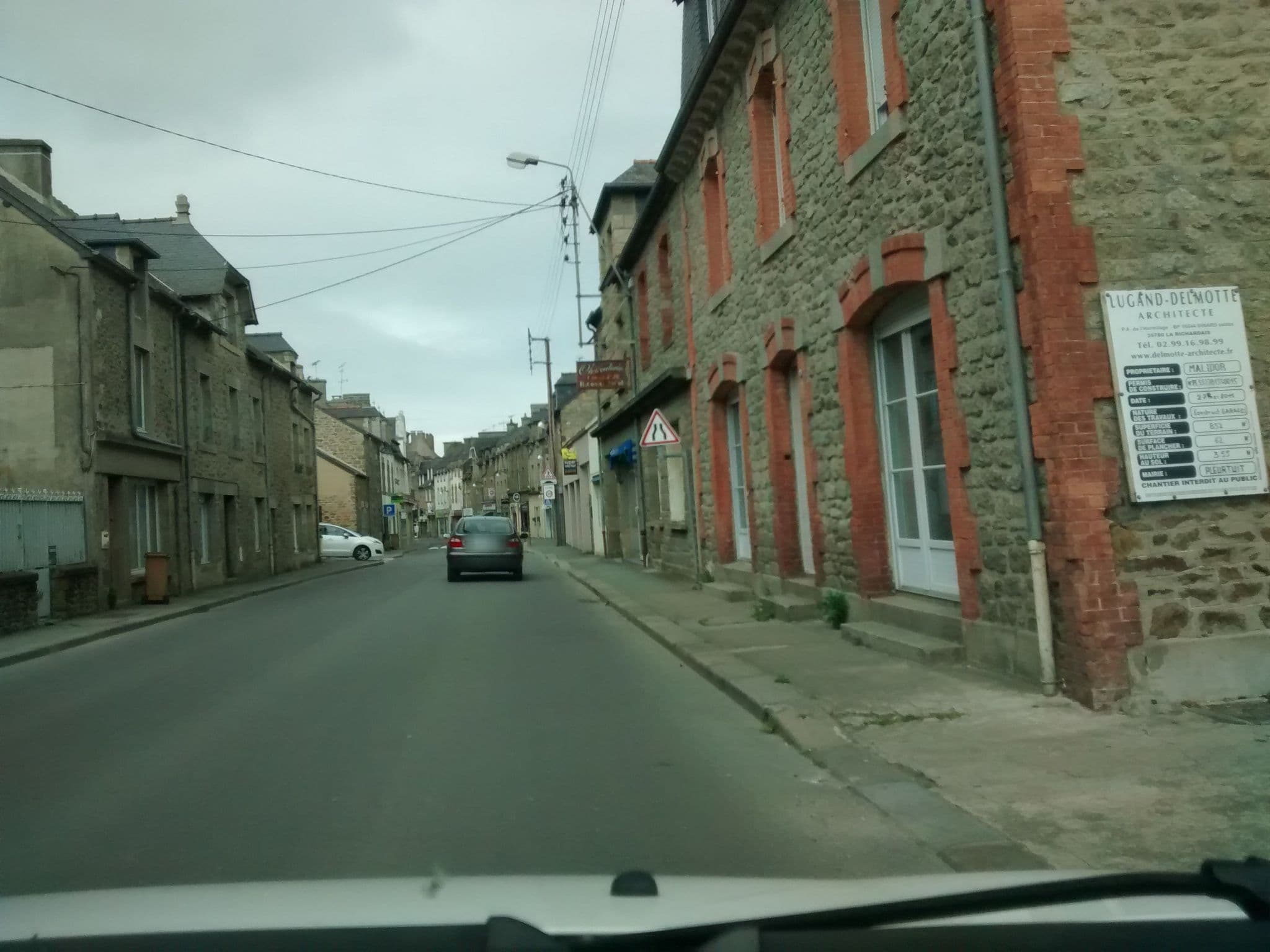 Street view near La Sauvageais, Pleurtuit — © mgageo (CC BY-SA · Mapillary)
