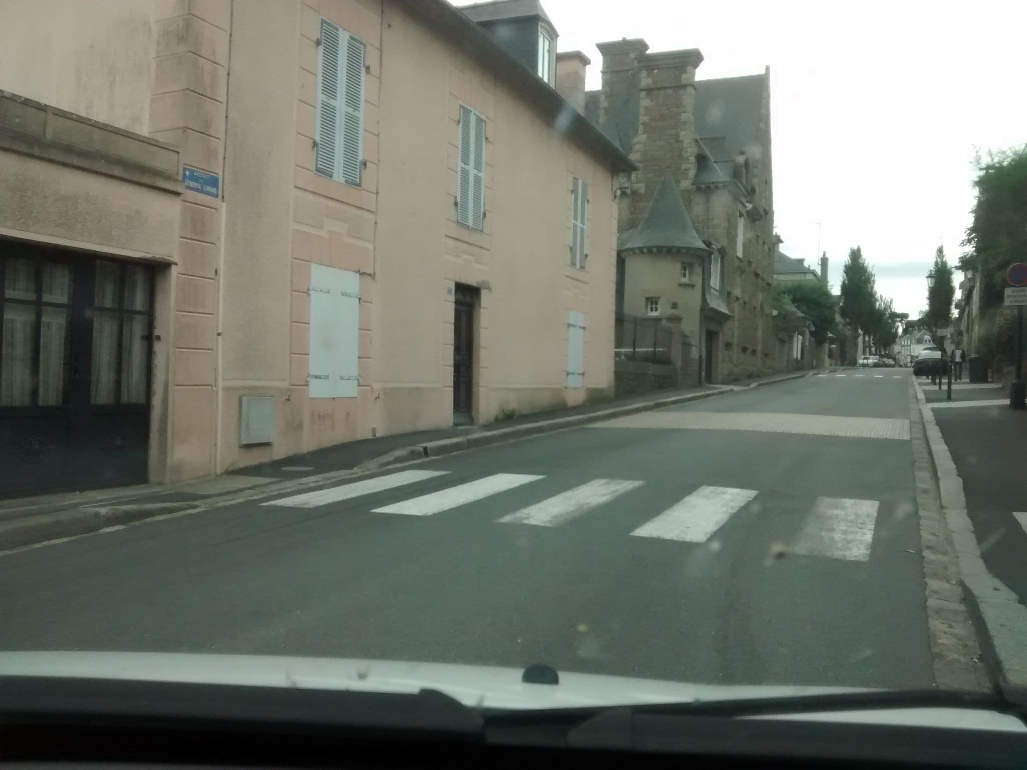Street view near giraud 1 Dinard, Dinard — © mgageo (CC BY-SA · Mapillary)
