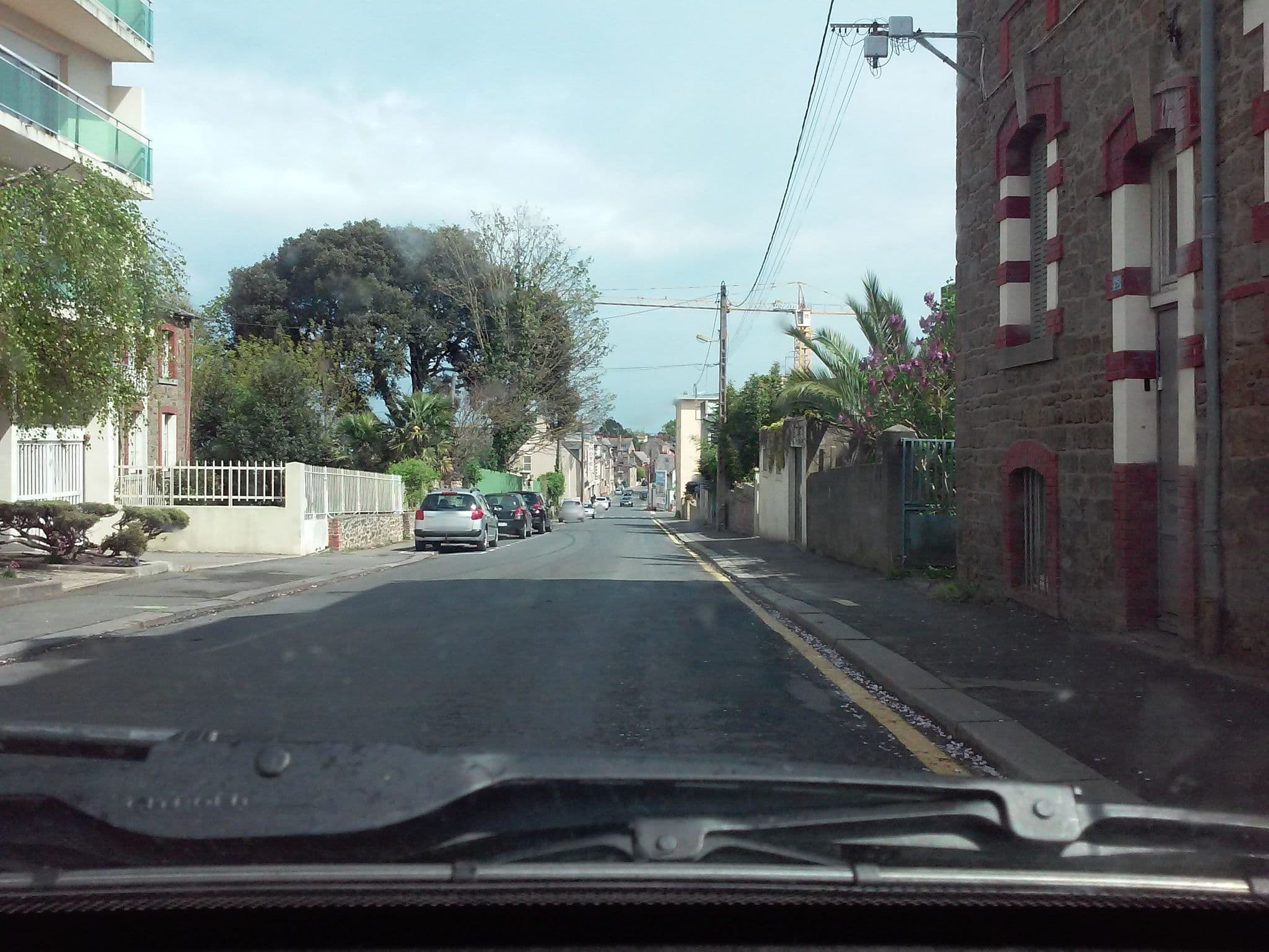 Street view near Résidence Services Seniors DOMITYS - La Belle Époque, Dinard — © pymouss (CC BY-SA · Mapillary)