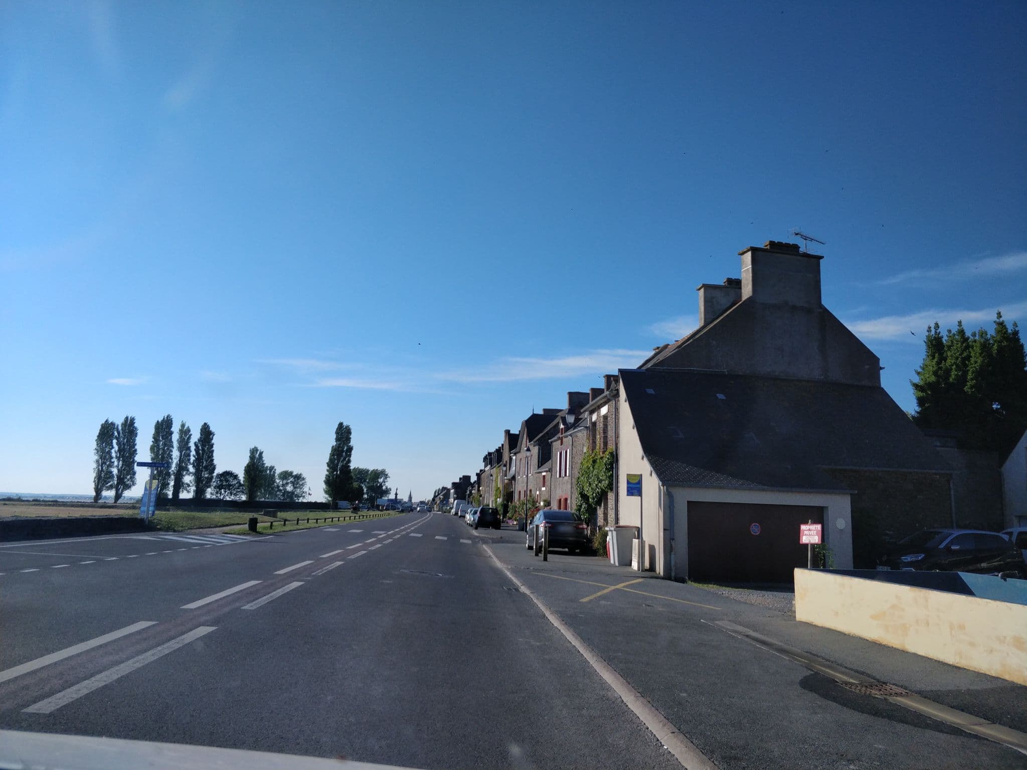 Street view near chambres d'hotes la grande mare, La Fresnais — © mgageo (CC BY-SA · Mapillary)